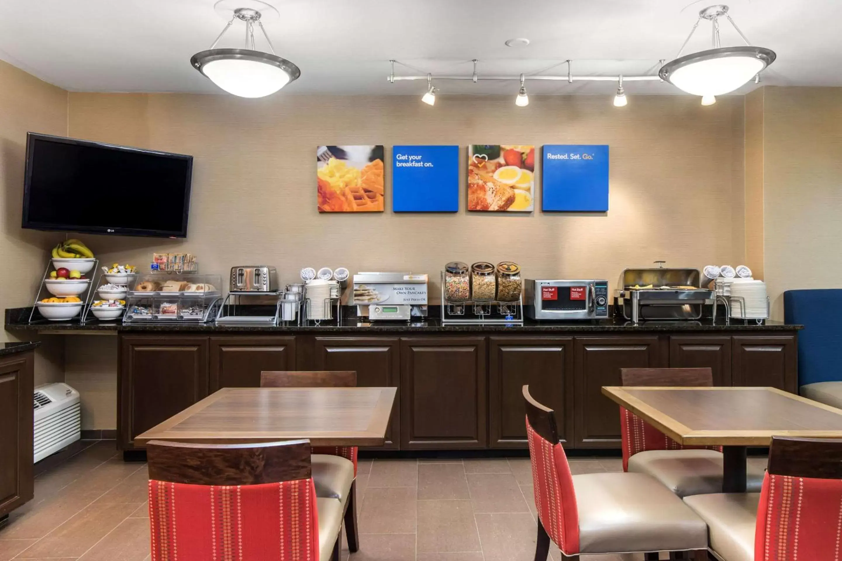 Restaurant/Places to Eat in Comfort Inn