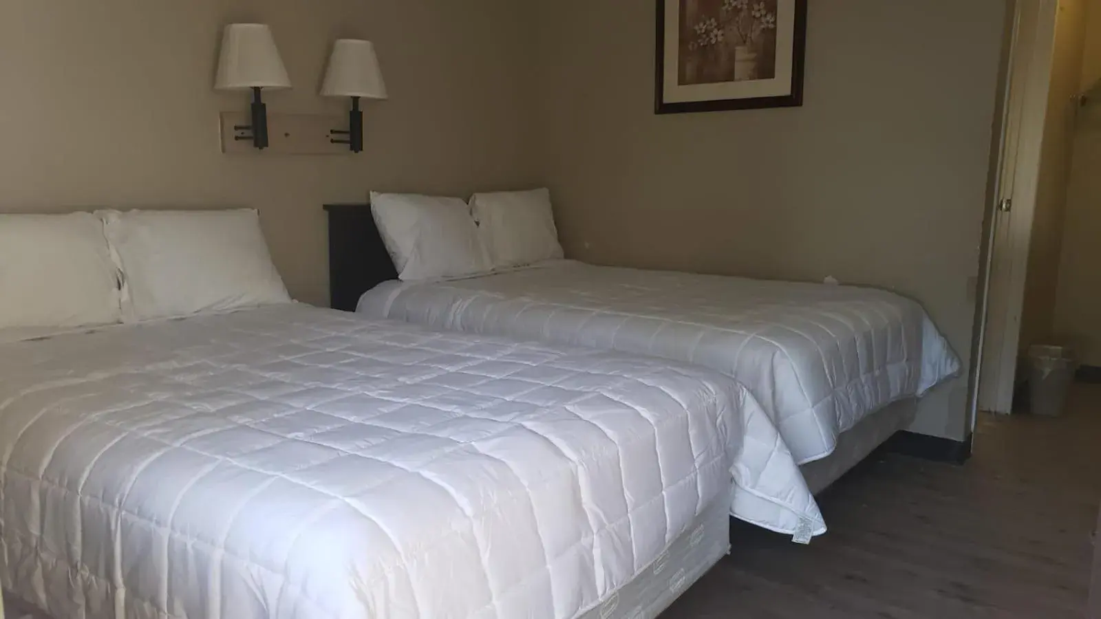 Bed in Capital O Hotel Richmond Hill/Savannah area I-95