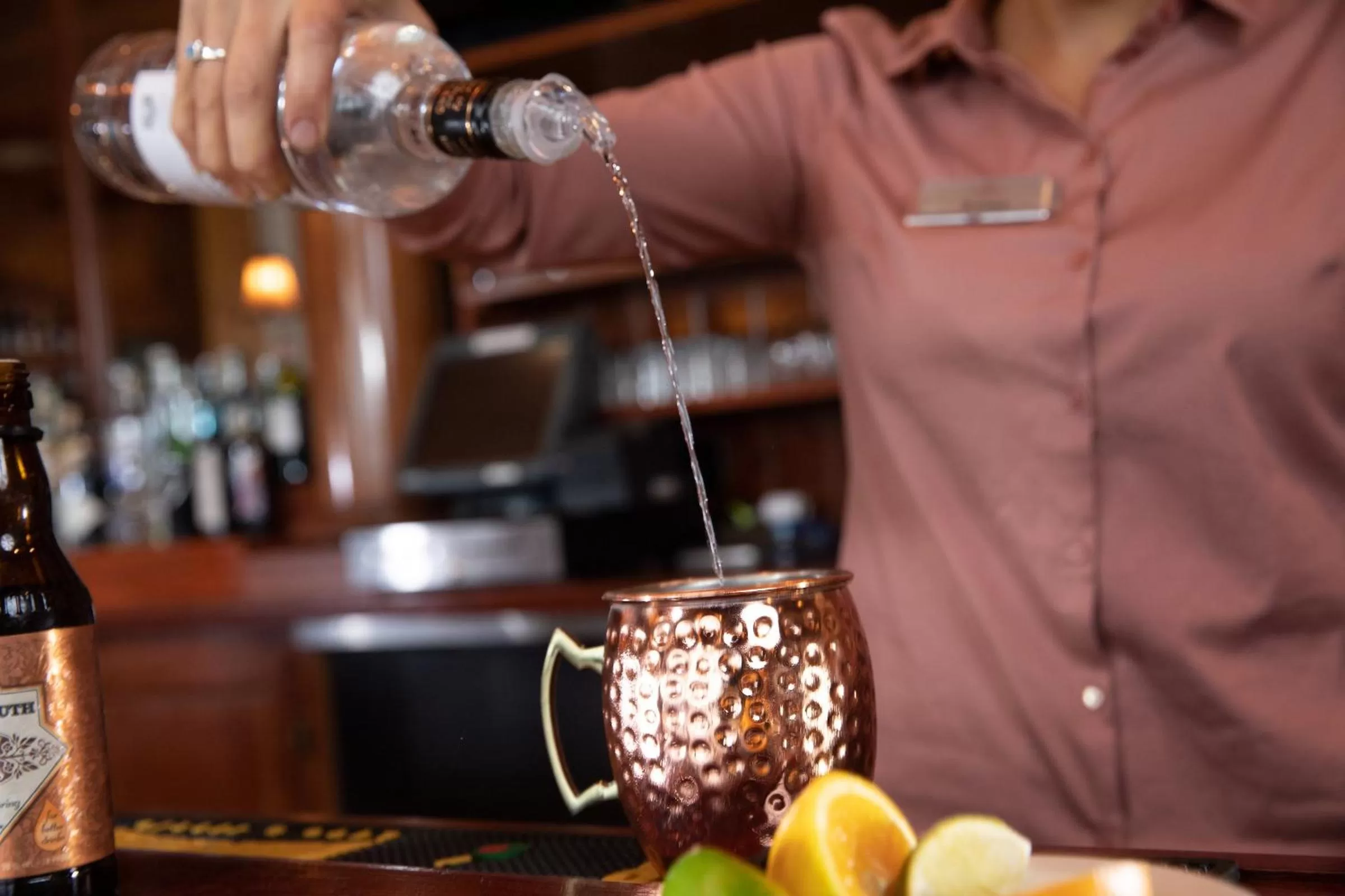 Lounge or bar in Crowne Plaza Lake Placid by IHG