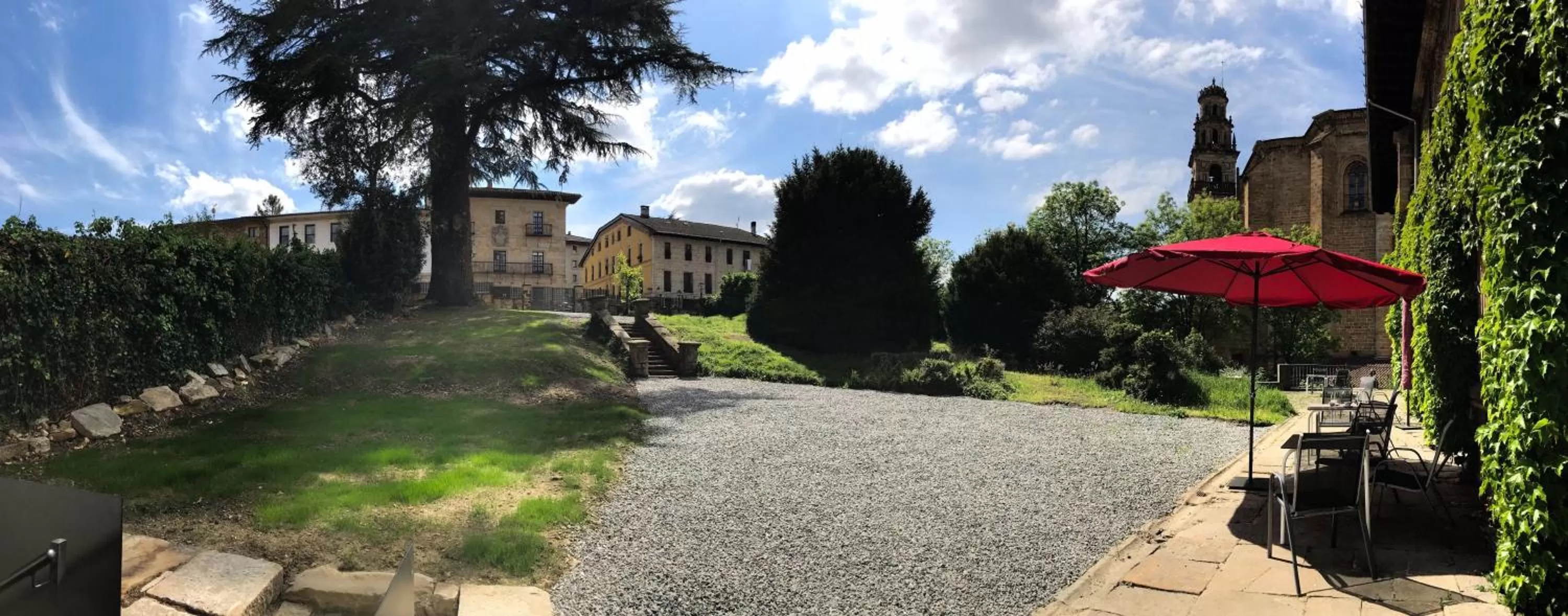 Garden in M&UGA Hotela