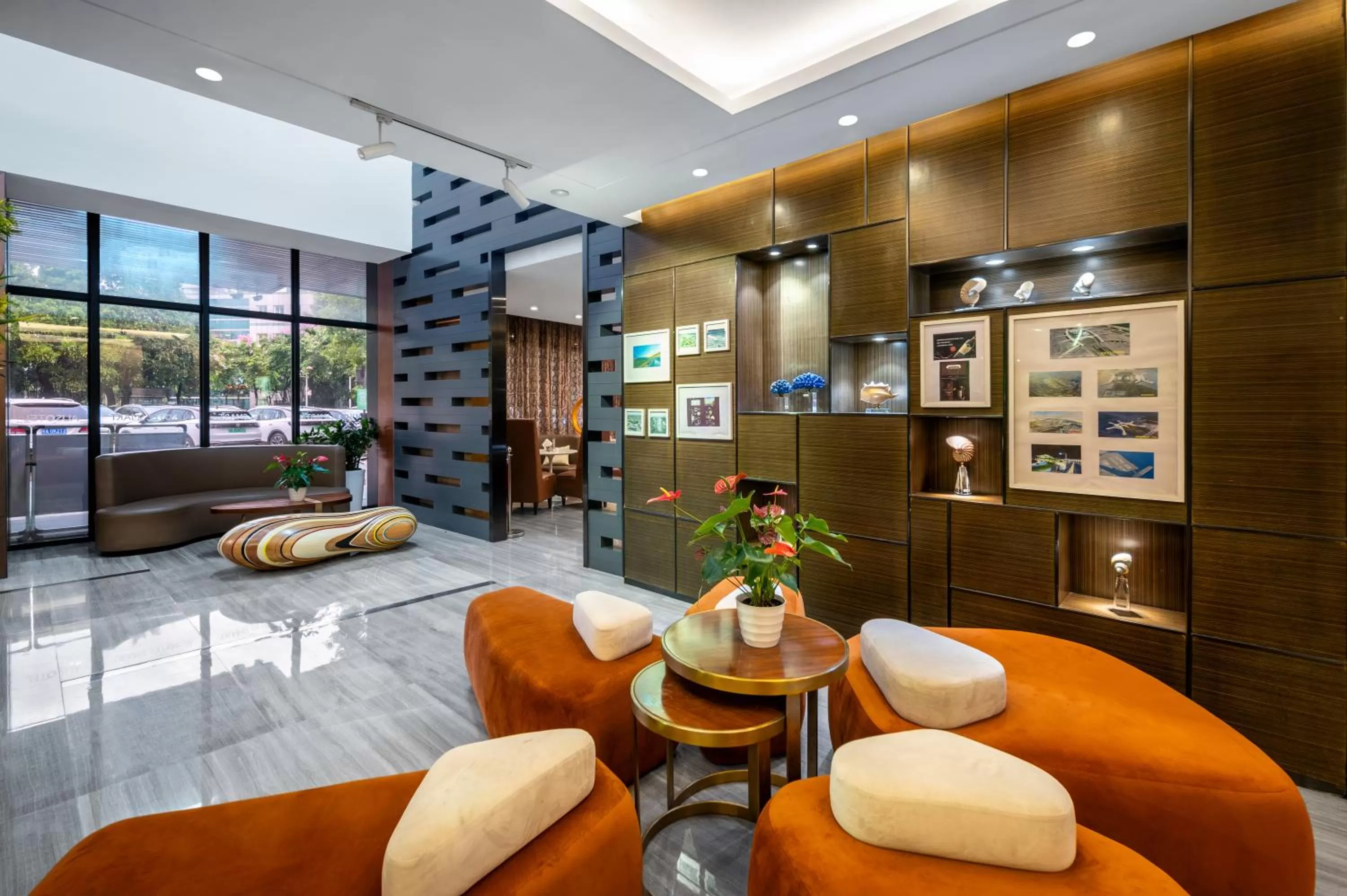 Seating area in Ausotel Smart Baiyun International Airport T2