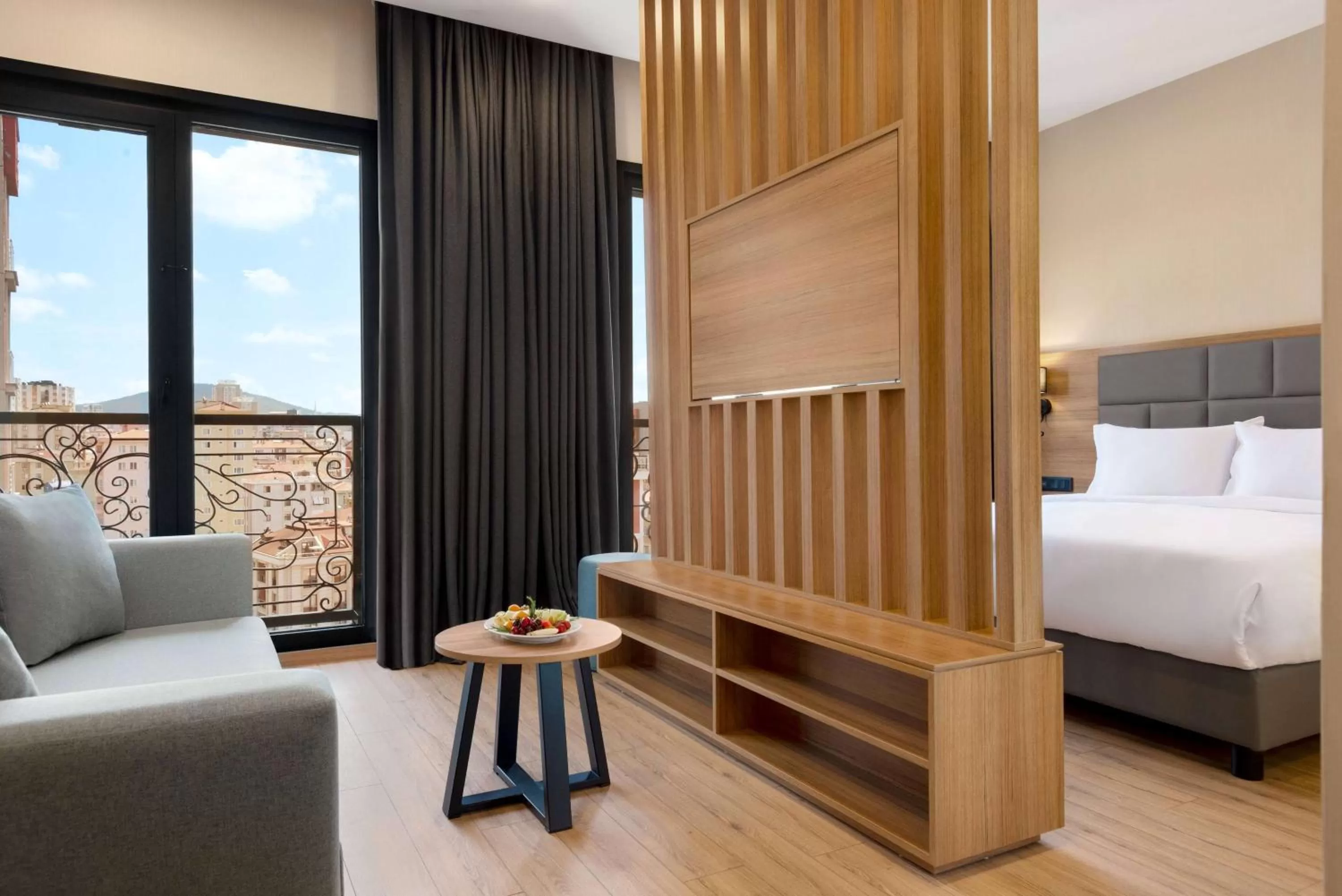 Photo of the whole room, Bed in Tryp by Wyndham Istanbul Atasehir