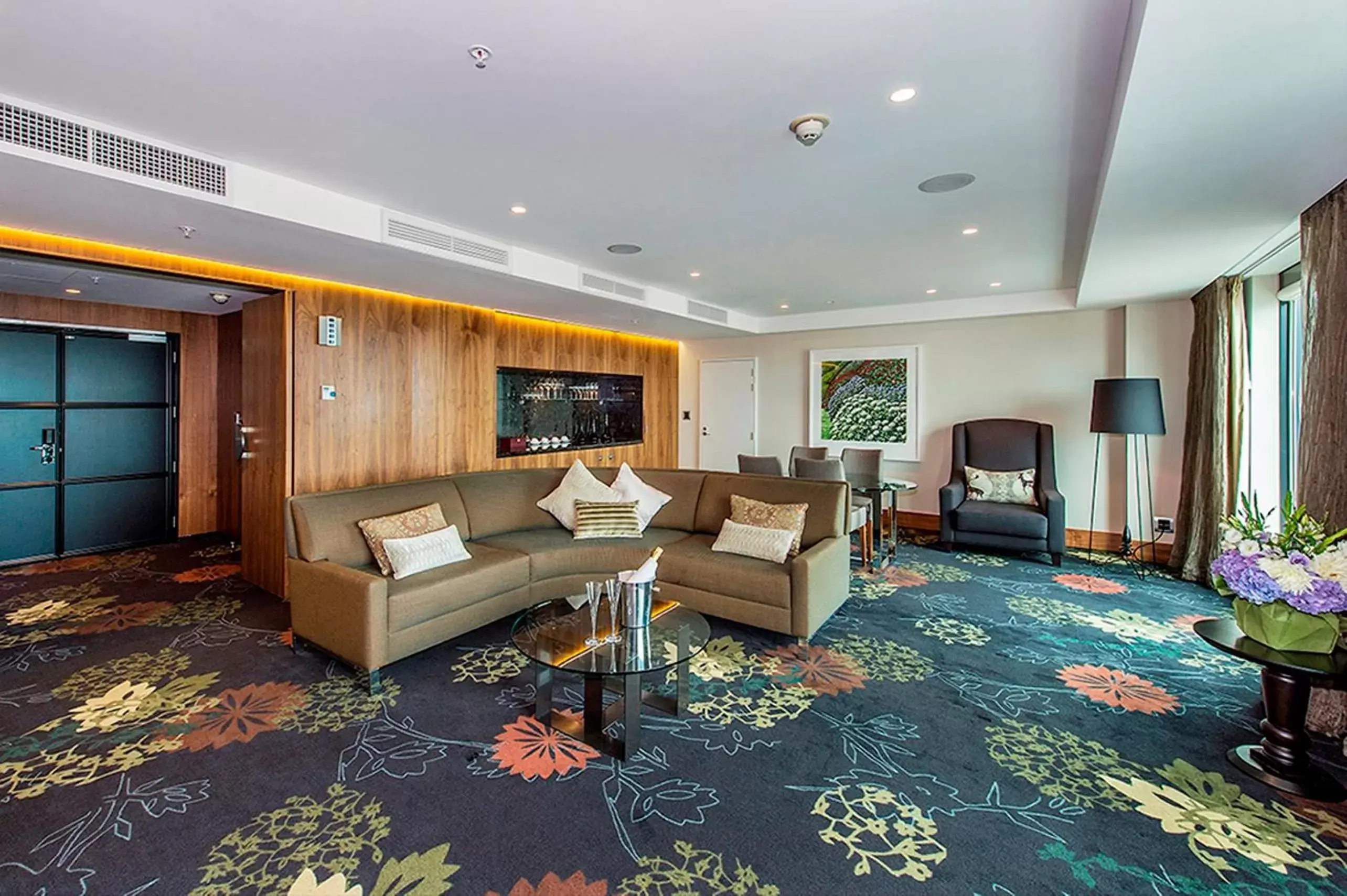 Living room, Seating Area in The Grand by SkyCity