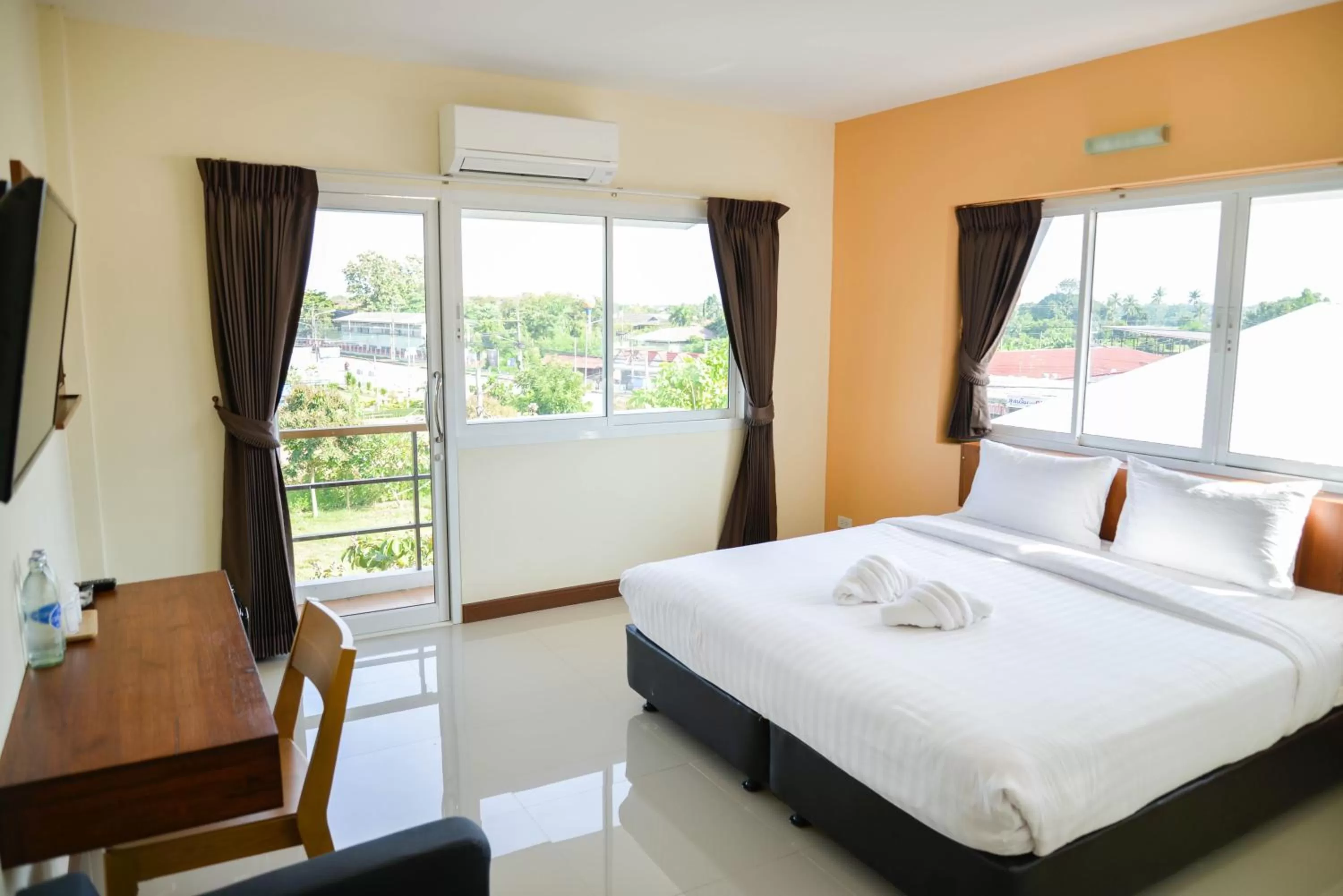 Bed in Thaimit Resort