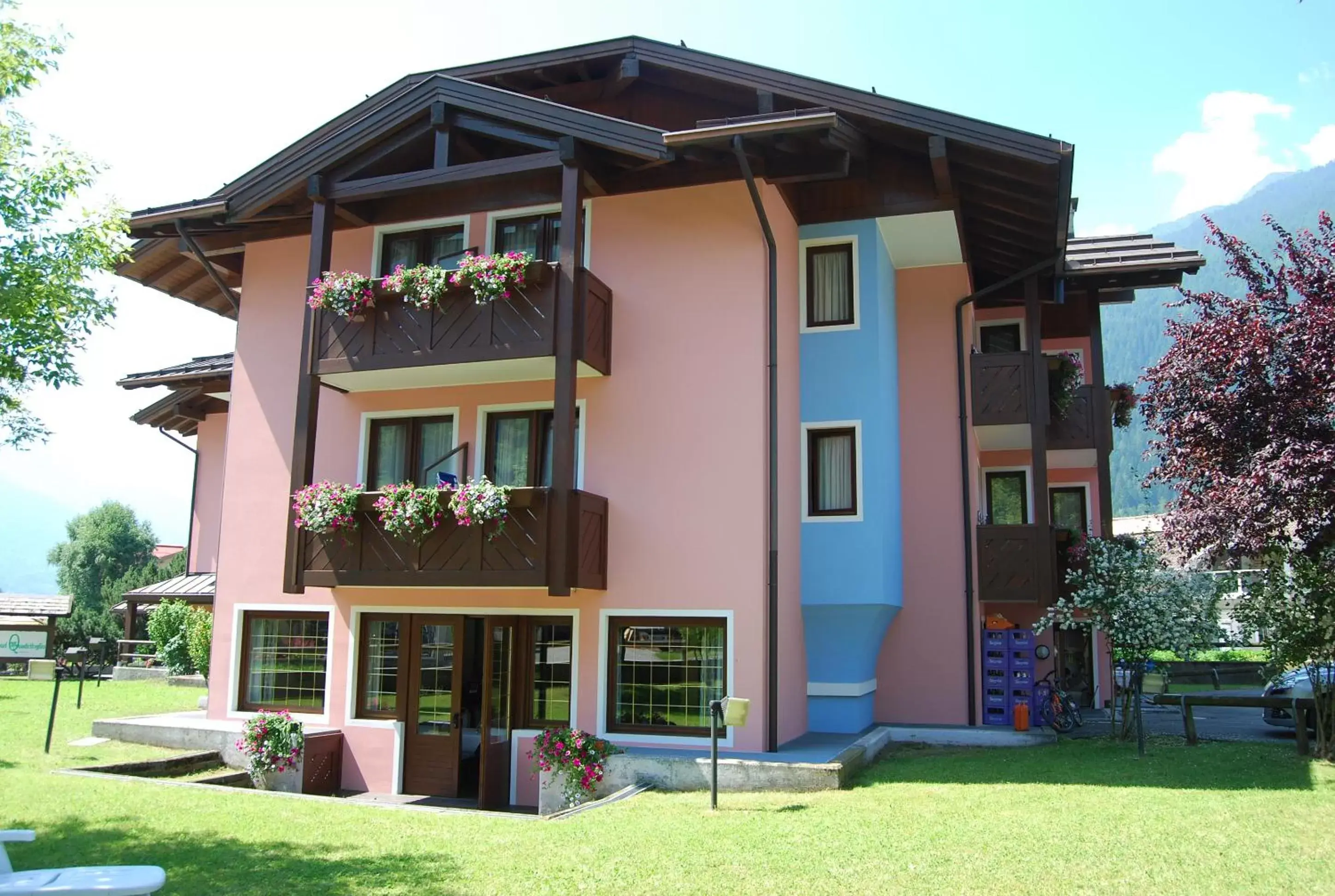 Property Building in Hotel Quadrifoglio