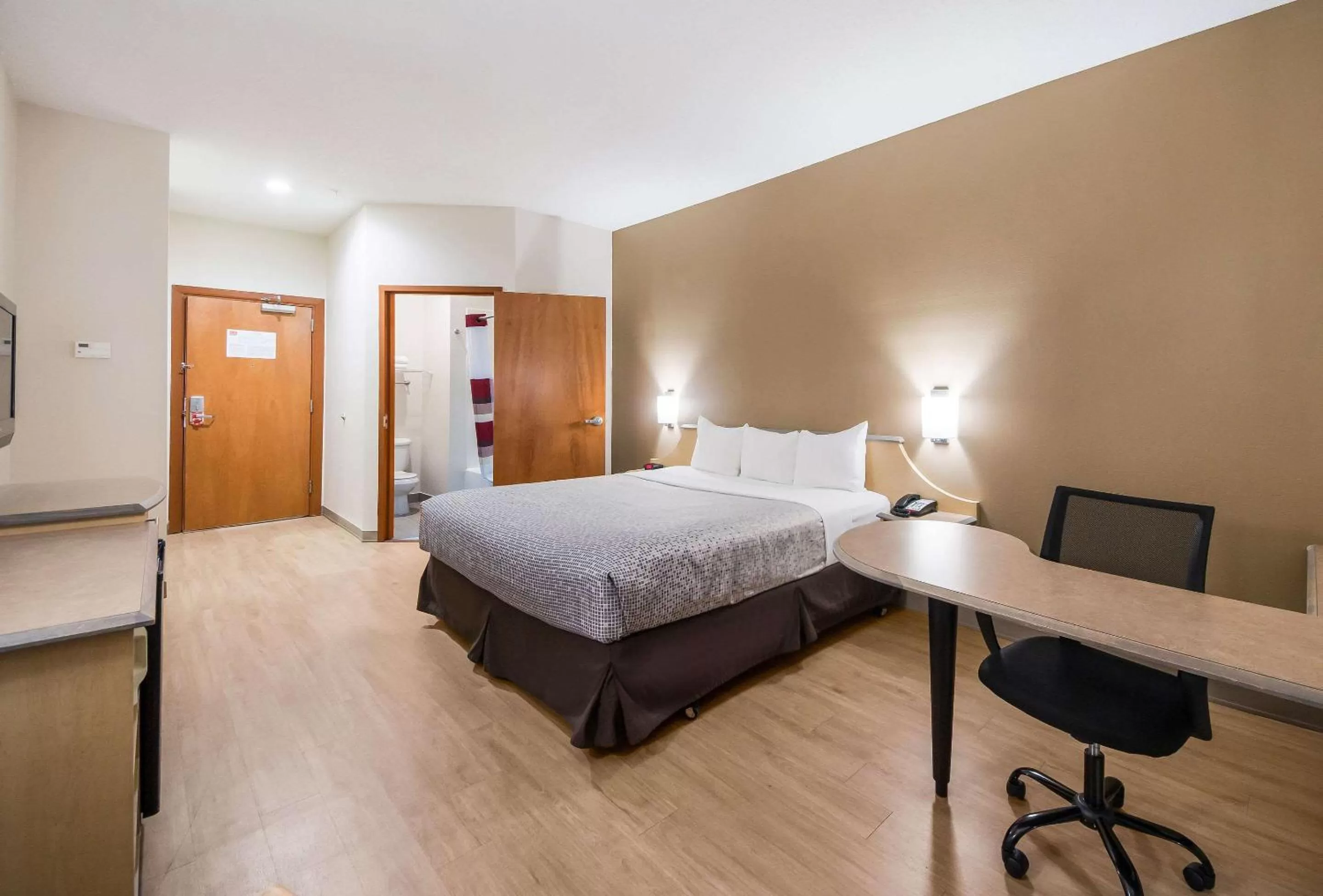 Photo of the whole room in Econo Lodge Laredo