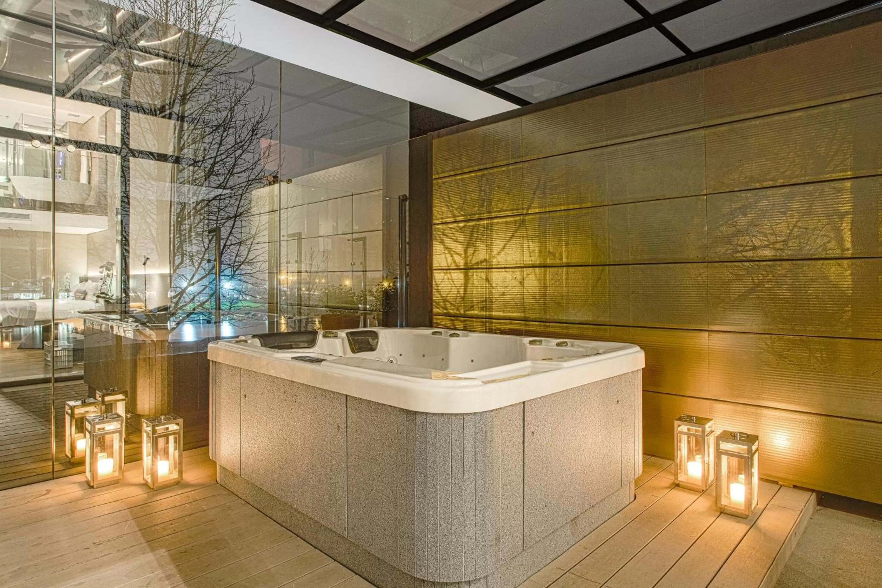 Hot Tub in Suryaa Hotel Pinhais, Curio Collection by Hilton