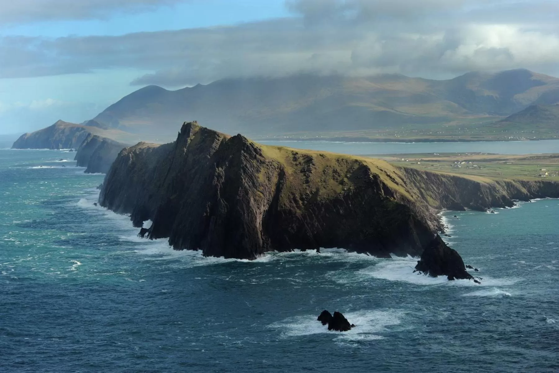 Natural landscape in Dingle Skellig Hotel