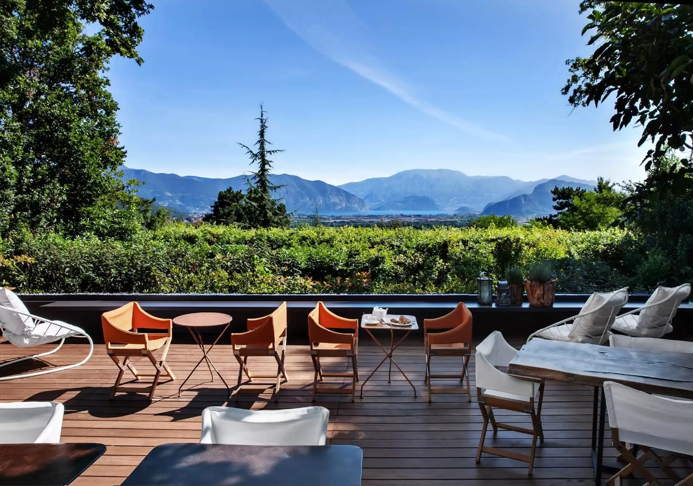 Balcony/Terrace, Mountain View in L'Albereta Relais & Chateaux