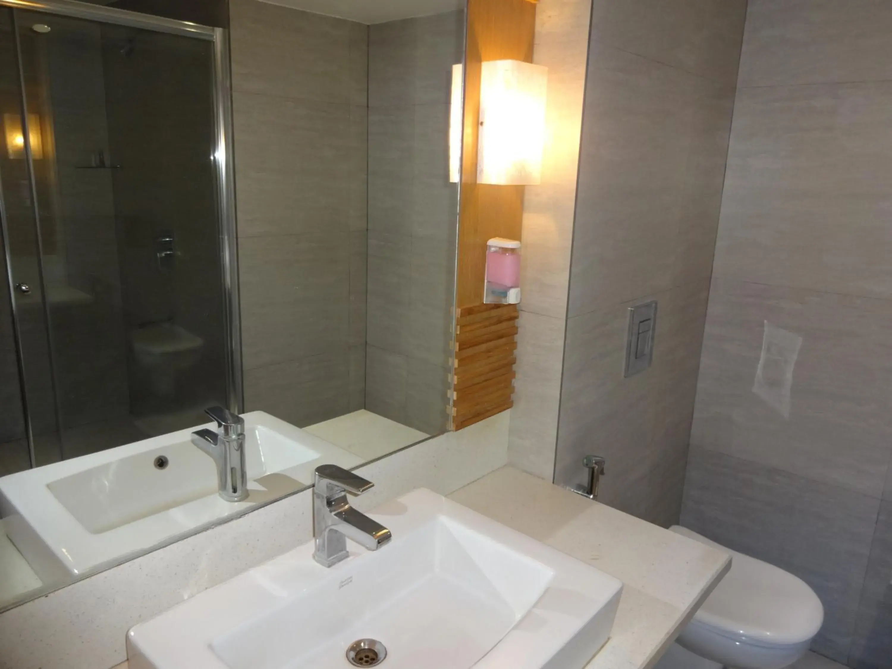 Bathroom in The Purple Leaf Hotels