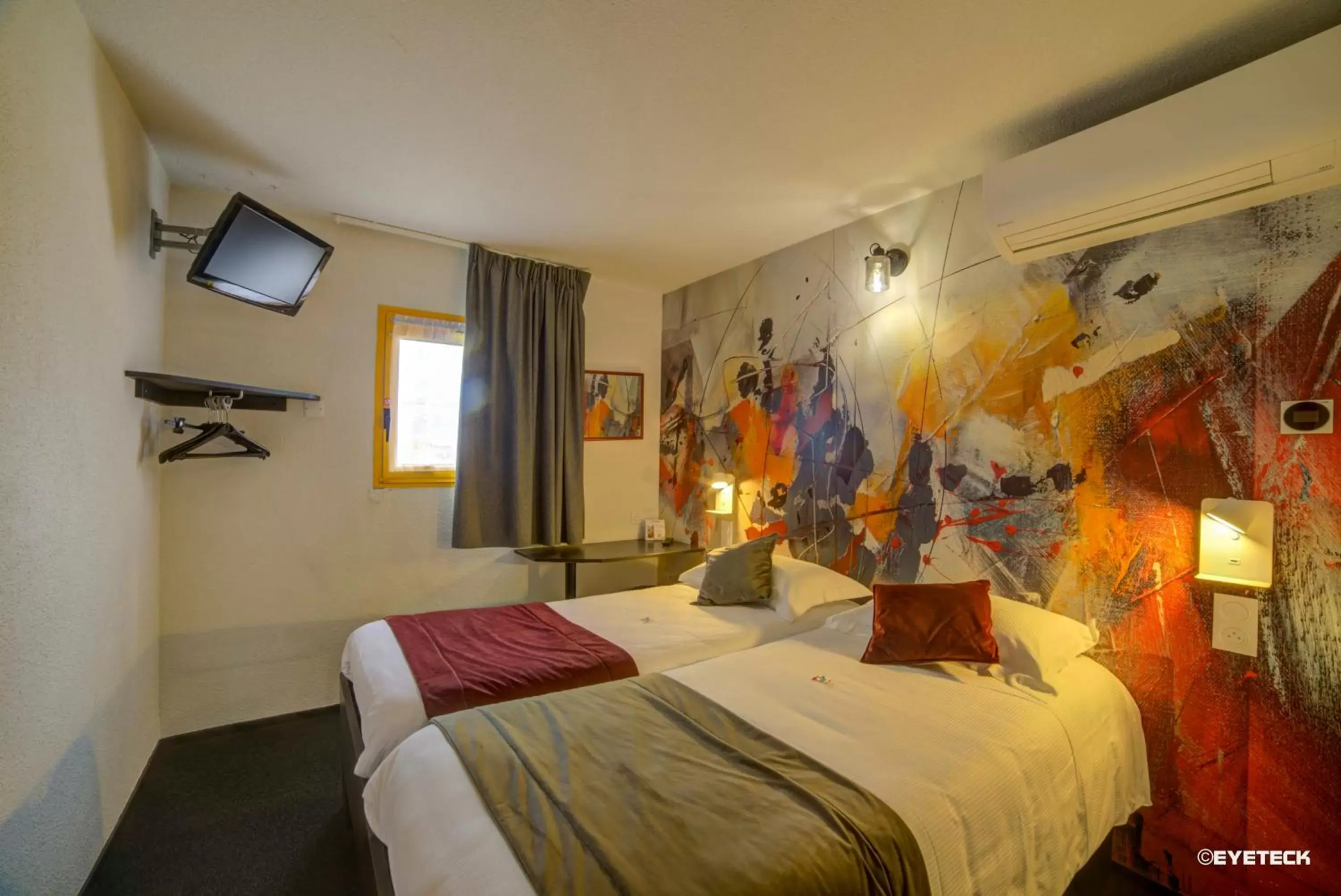 Bed in Hôtel The Originals Access, Bourges Nord Saint-Doulchard Bed in Hôtel The Originals Access, Bourges Nord Saint-Doulchard