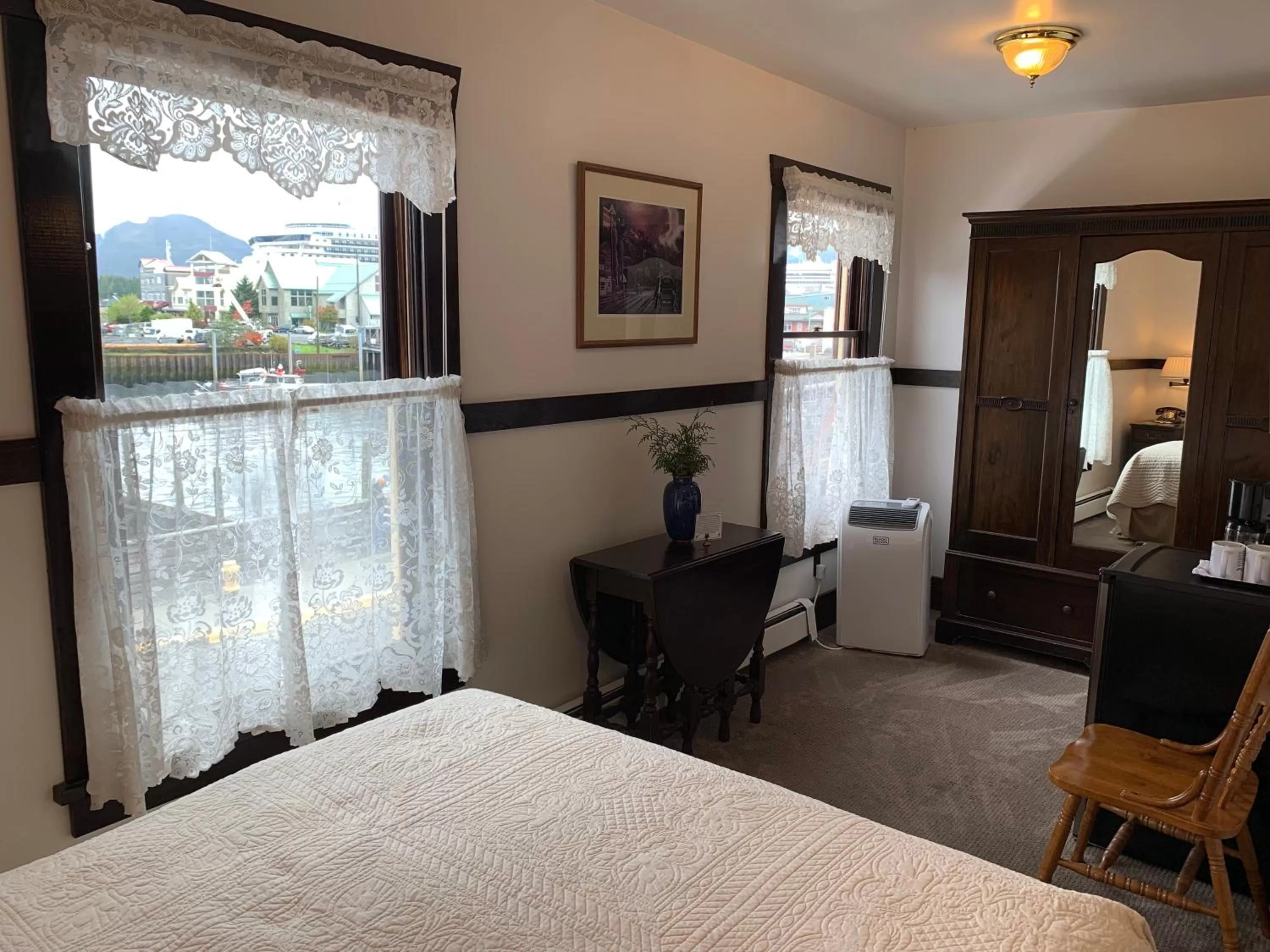 Bed in Inn At Creek Street