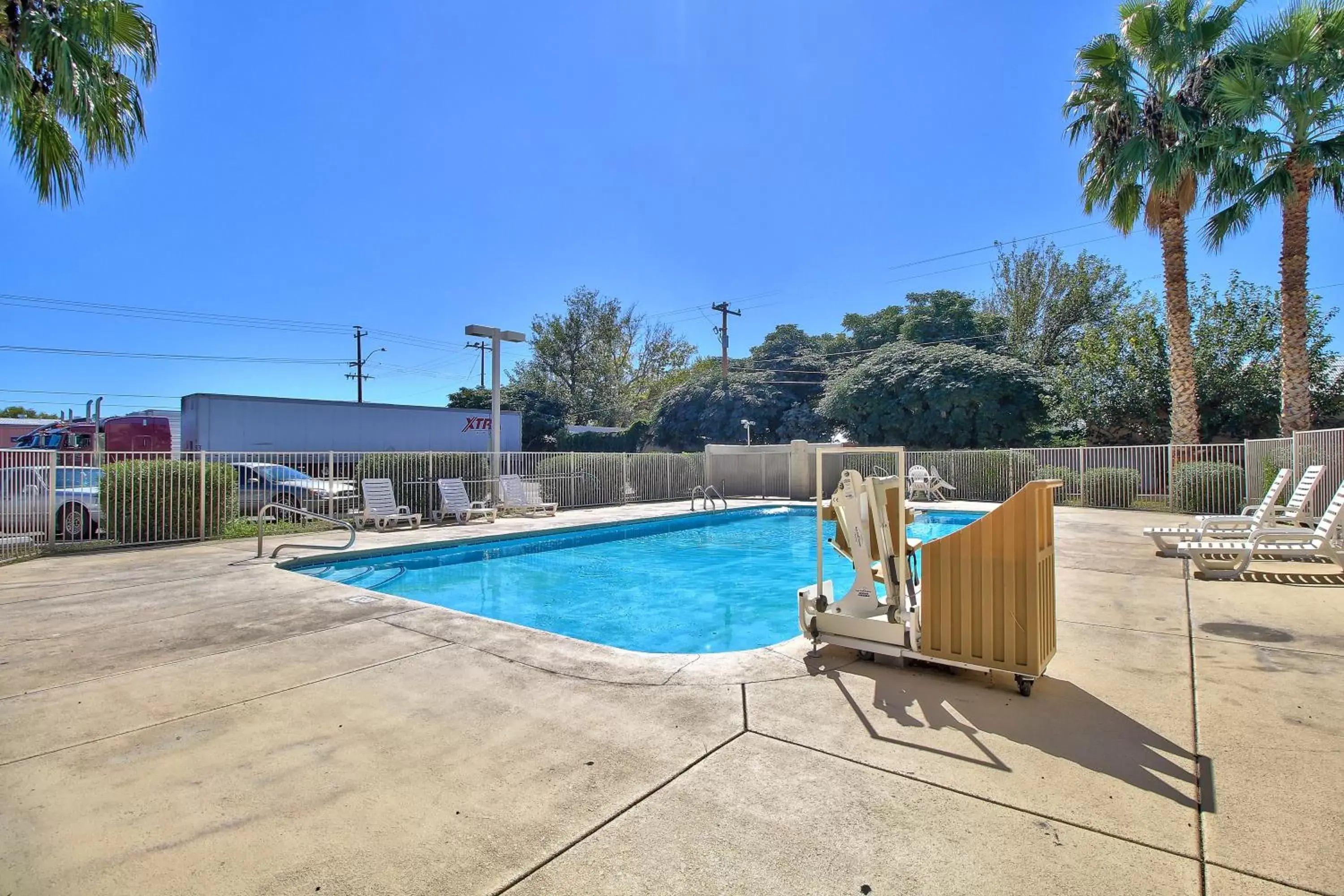 Swimming Pool in Motel 6-Nogales, AZ - Mariposa Road