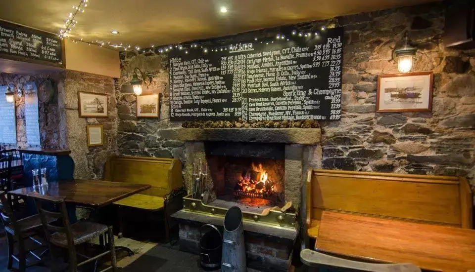 Decorative detail in Oyster Inn Connel