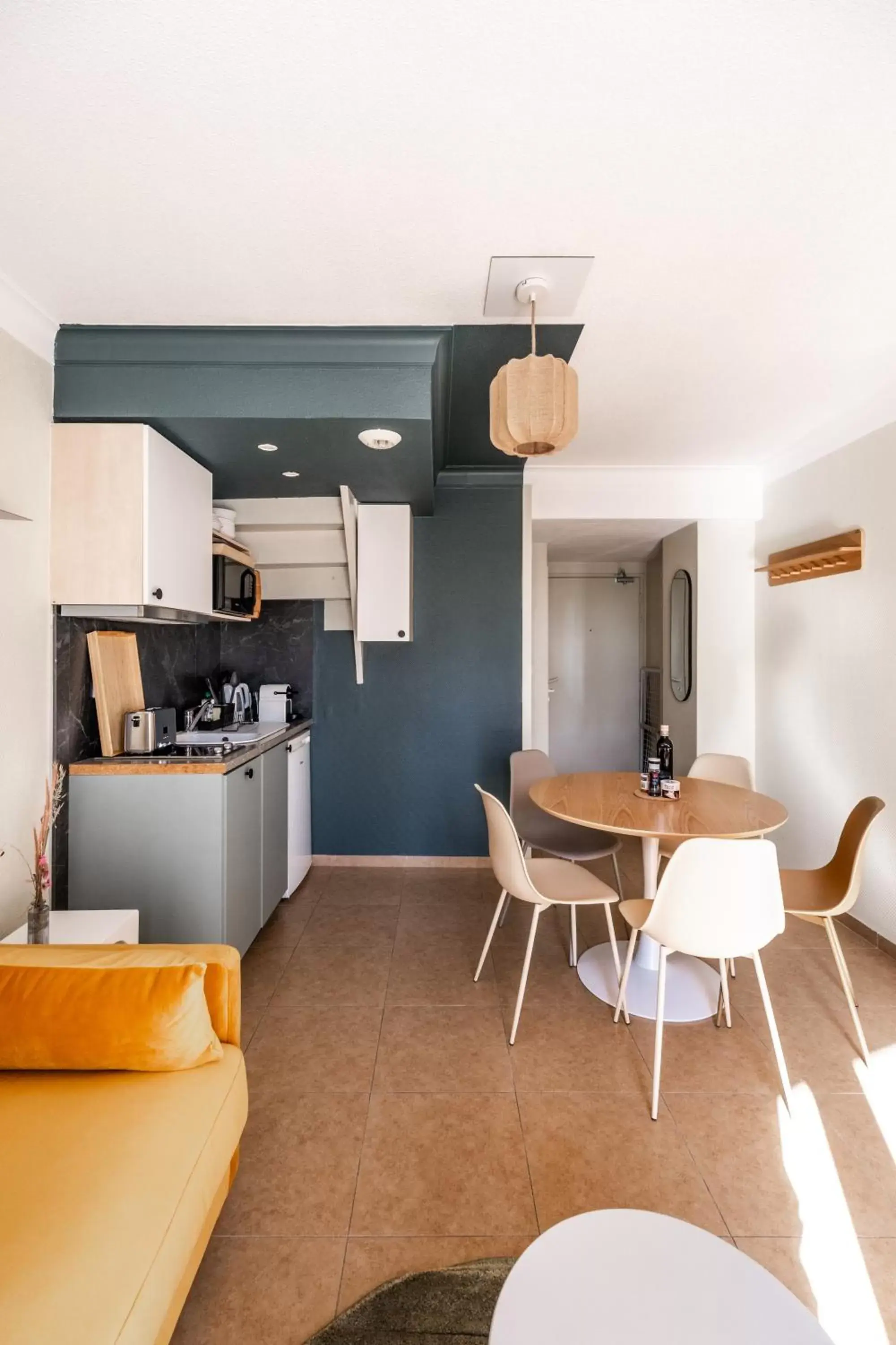 Kitchen/Kitchenette in Résidence Chateau d'Acotz - Avec piscine à 600m des plages à Saint-Jean-de-Luz