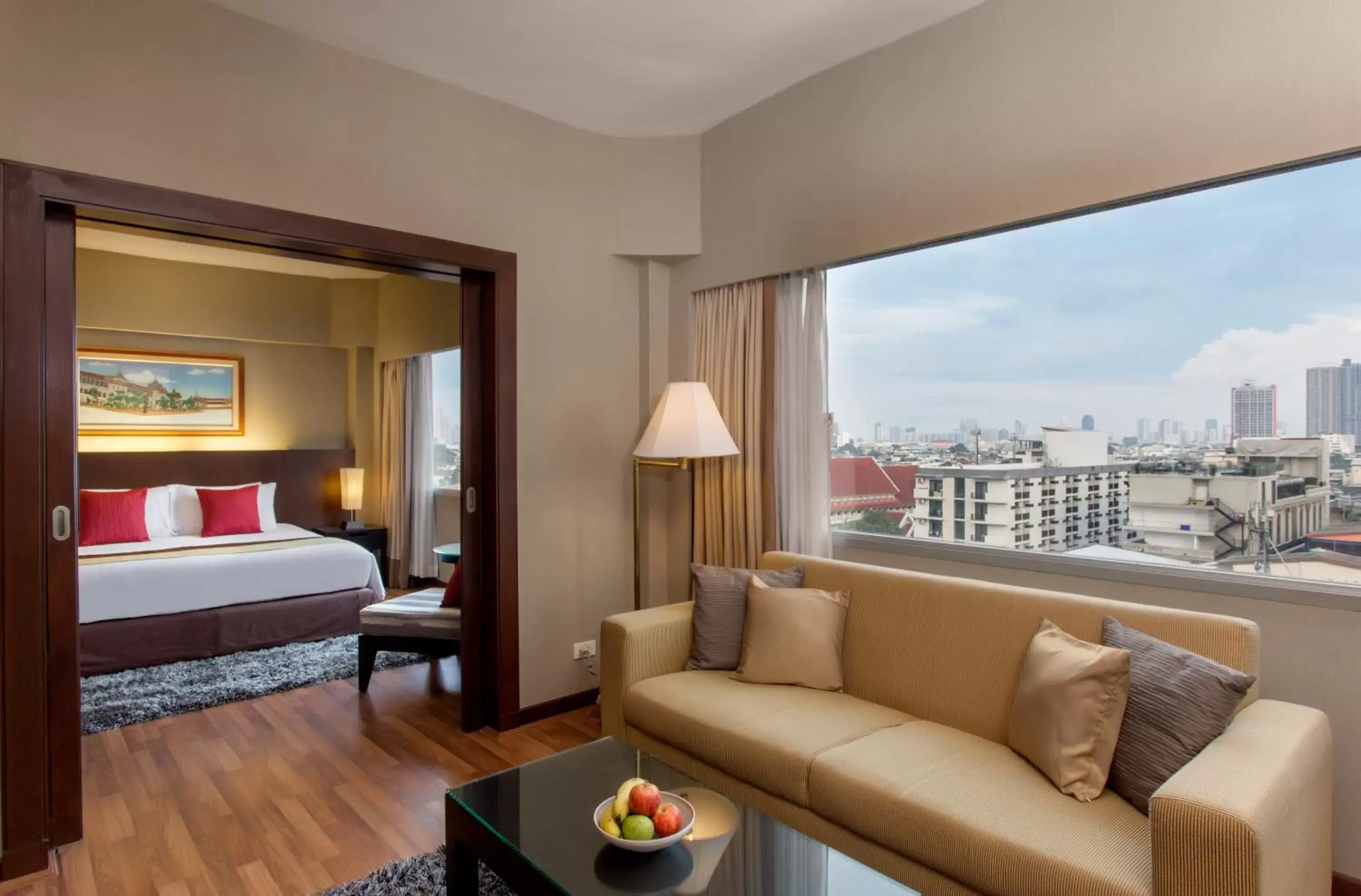 King Suite with City View in Ramada Plaza by Wyndham Bangkok Menam Riverside