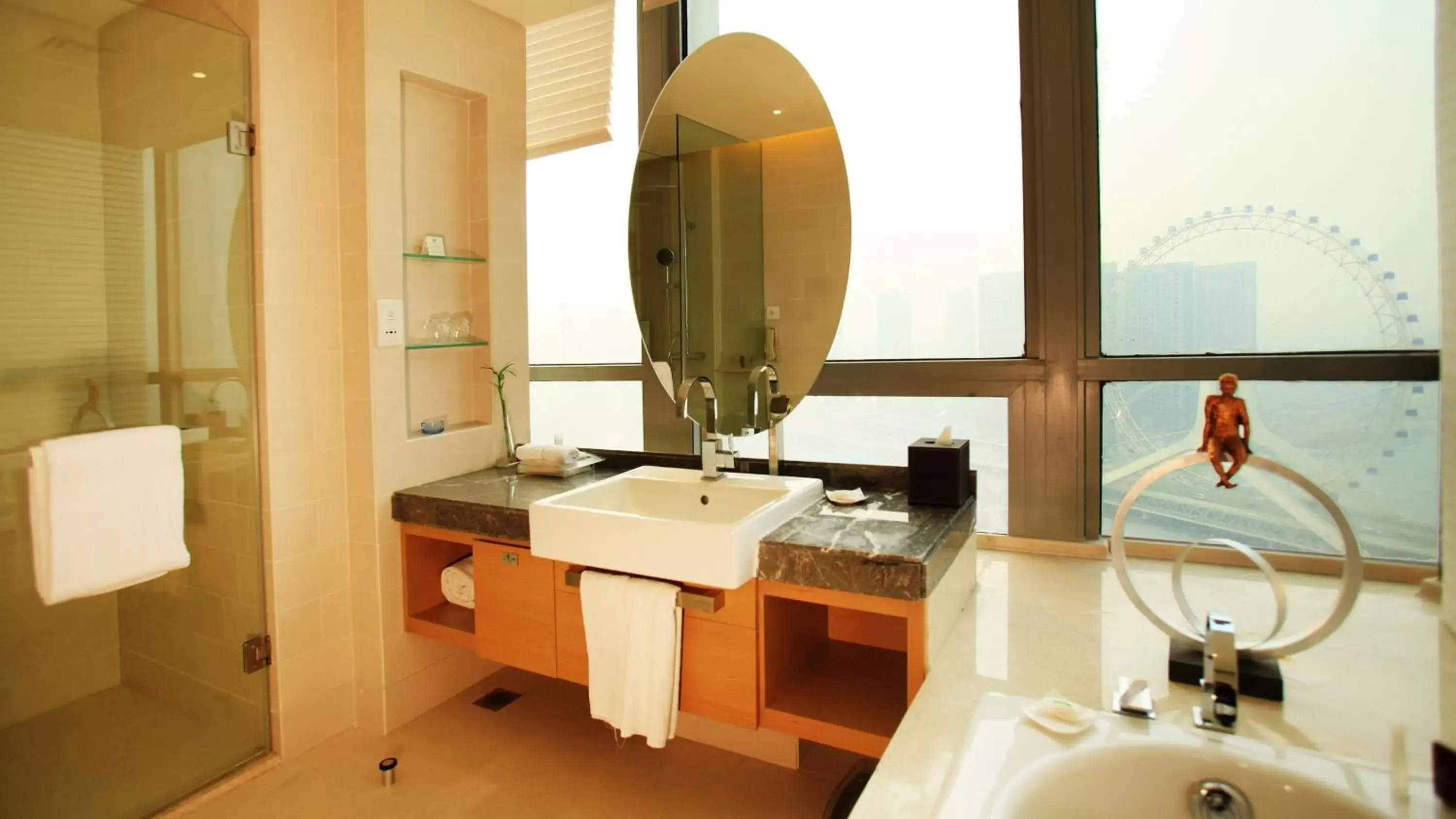 Bedroom, Bathroom in Holiday Inn Tianjin Riverside, an IHG Hotel