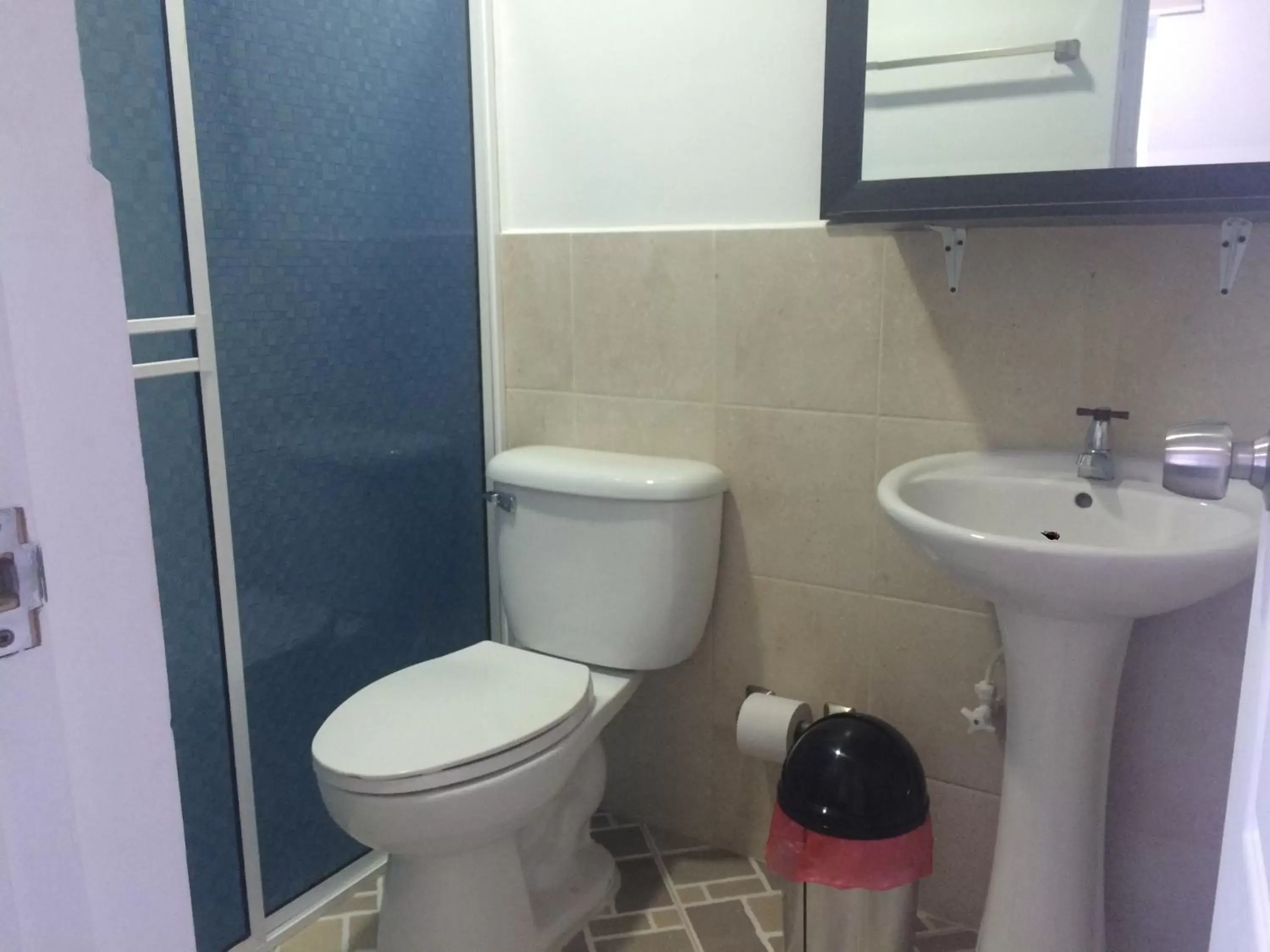 Toilet, Bathroom in Hotel Molino de Viento