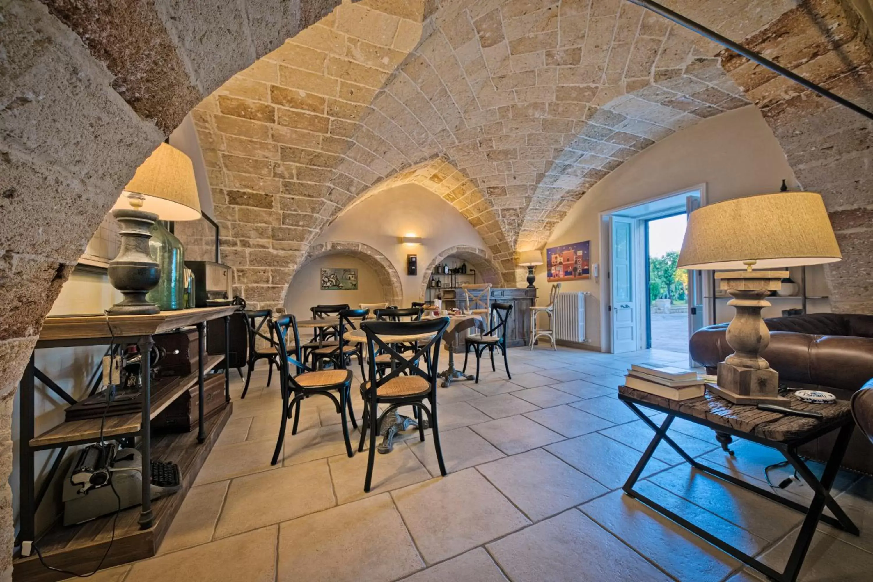 Communal lounge/ TV room, Restaurant/Places to Eat in b&b Casale Vecchio Lecce