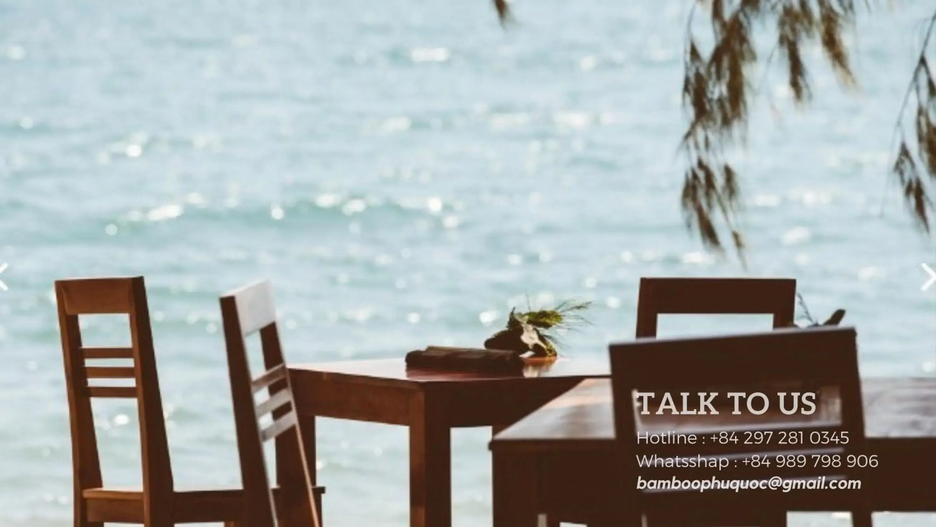 Double Room with Sea View in Bamboo Cottages