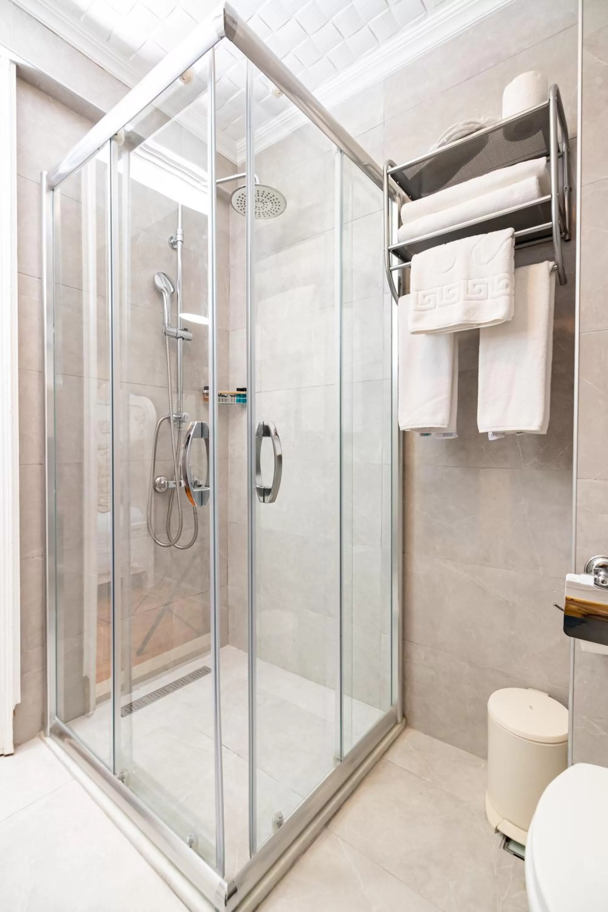 Bathroom in Alzer Hotel Special Class