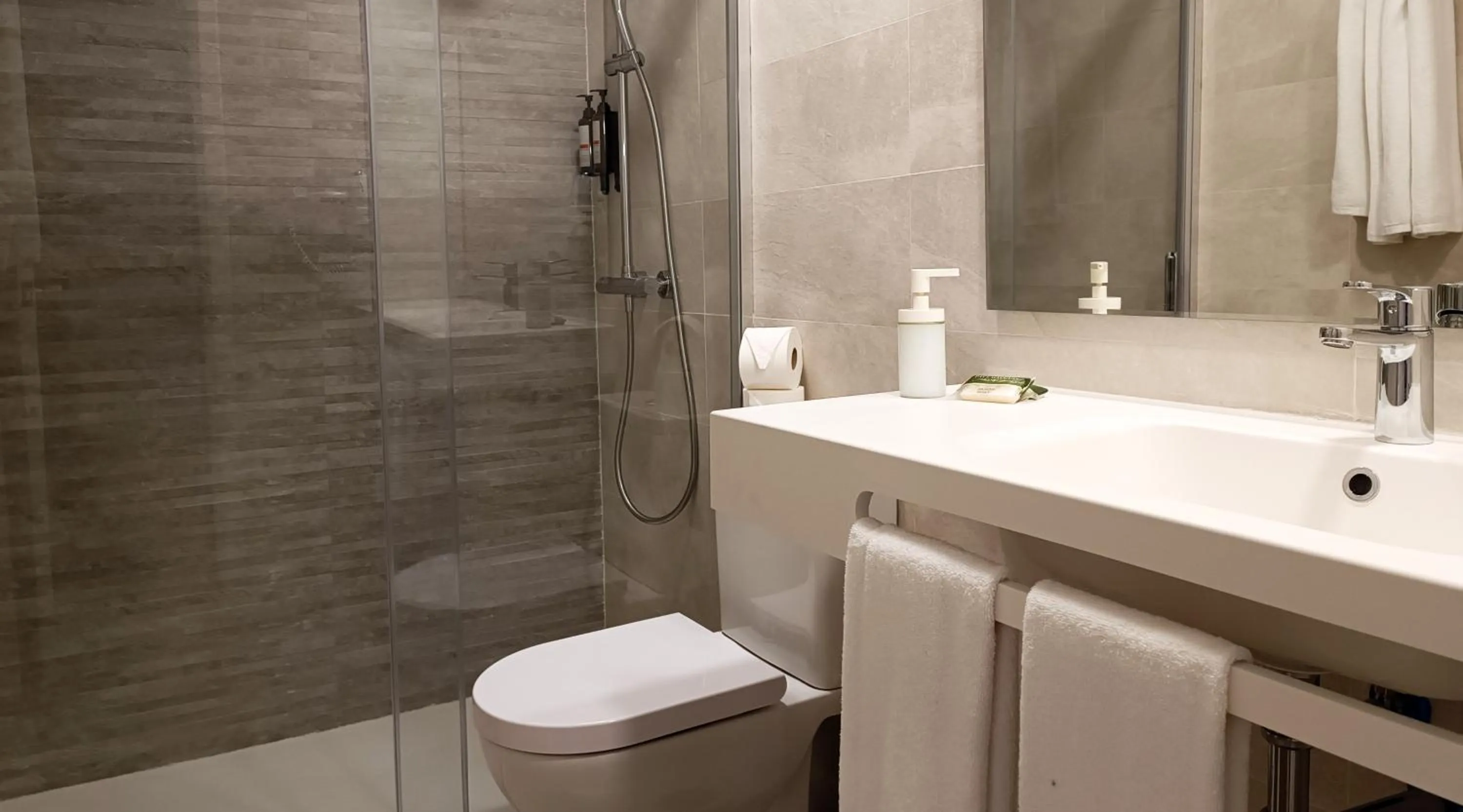 Bathroom in Marina Elite