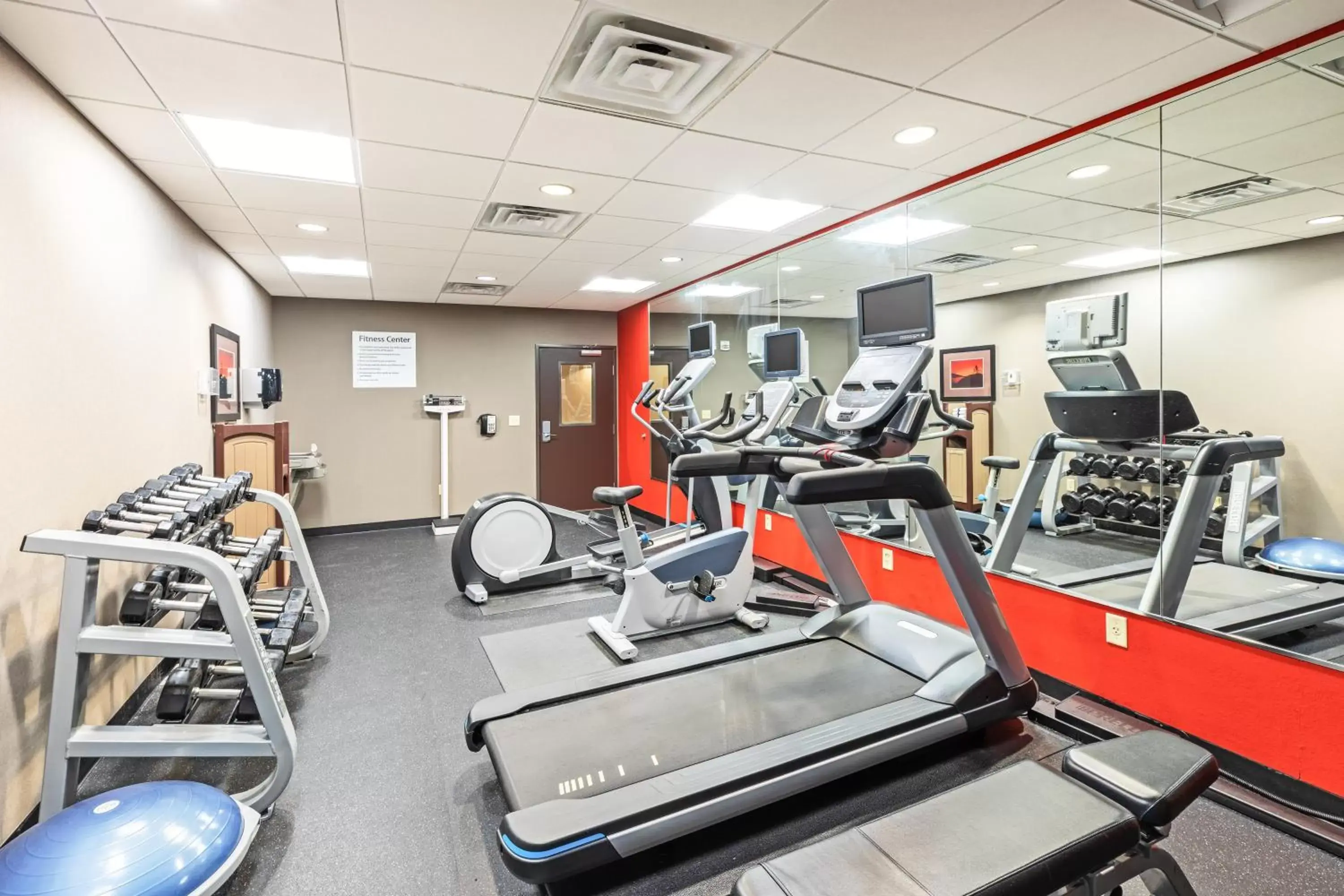 Fitness centre/facilities, Fitness Center/Facilities in Holiday Inn Express Hotel & Suites Floresville, an IHG Hotel