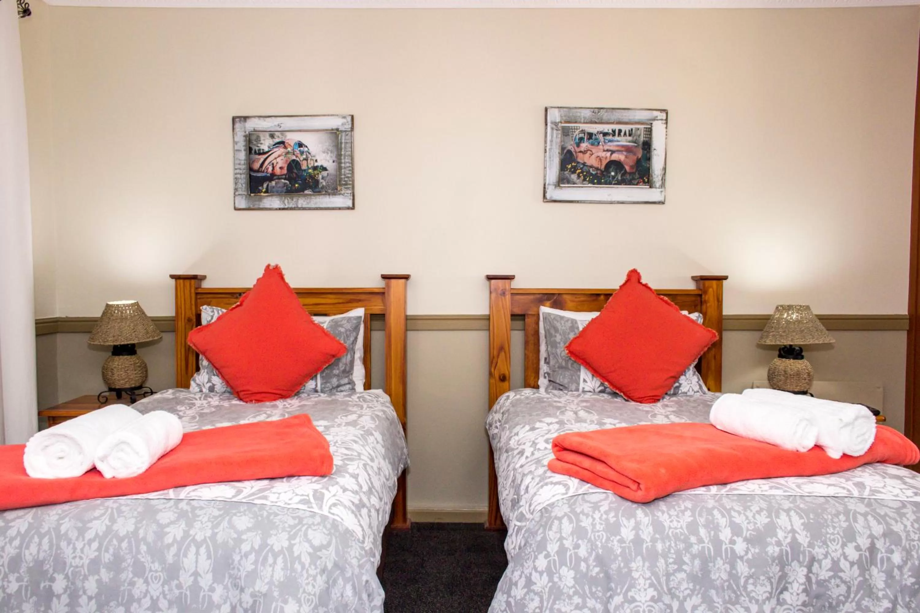 Bedroom, Bed in Victoria Heights B&B