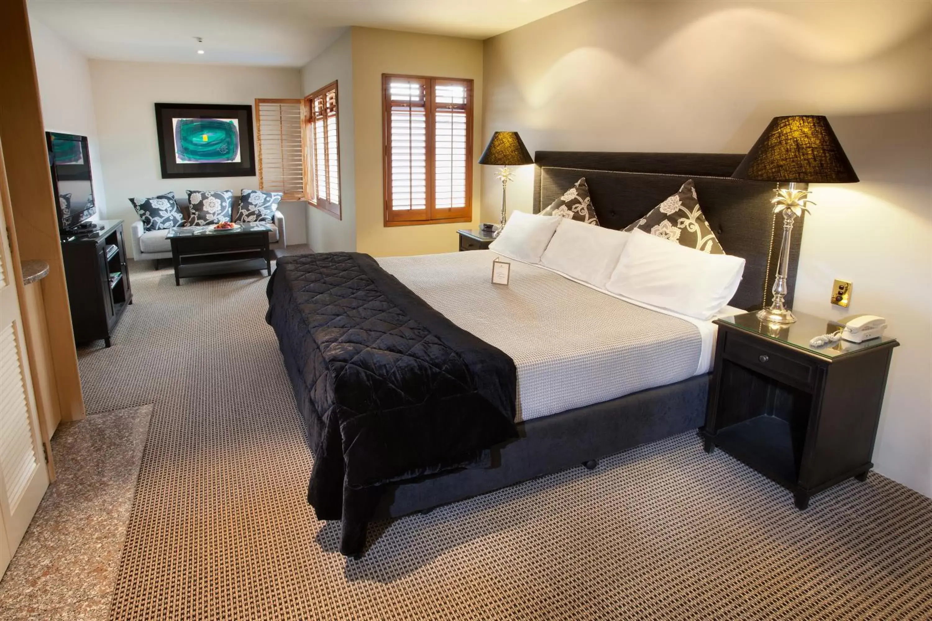 Photo of the whole room, Bed in Millennium Hotel & Resort Manuels Taupo