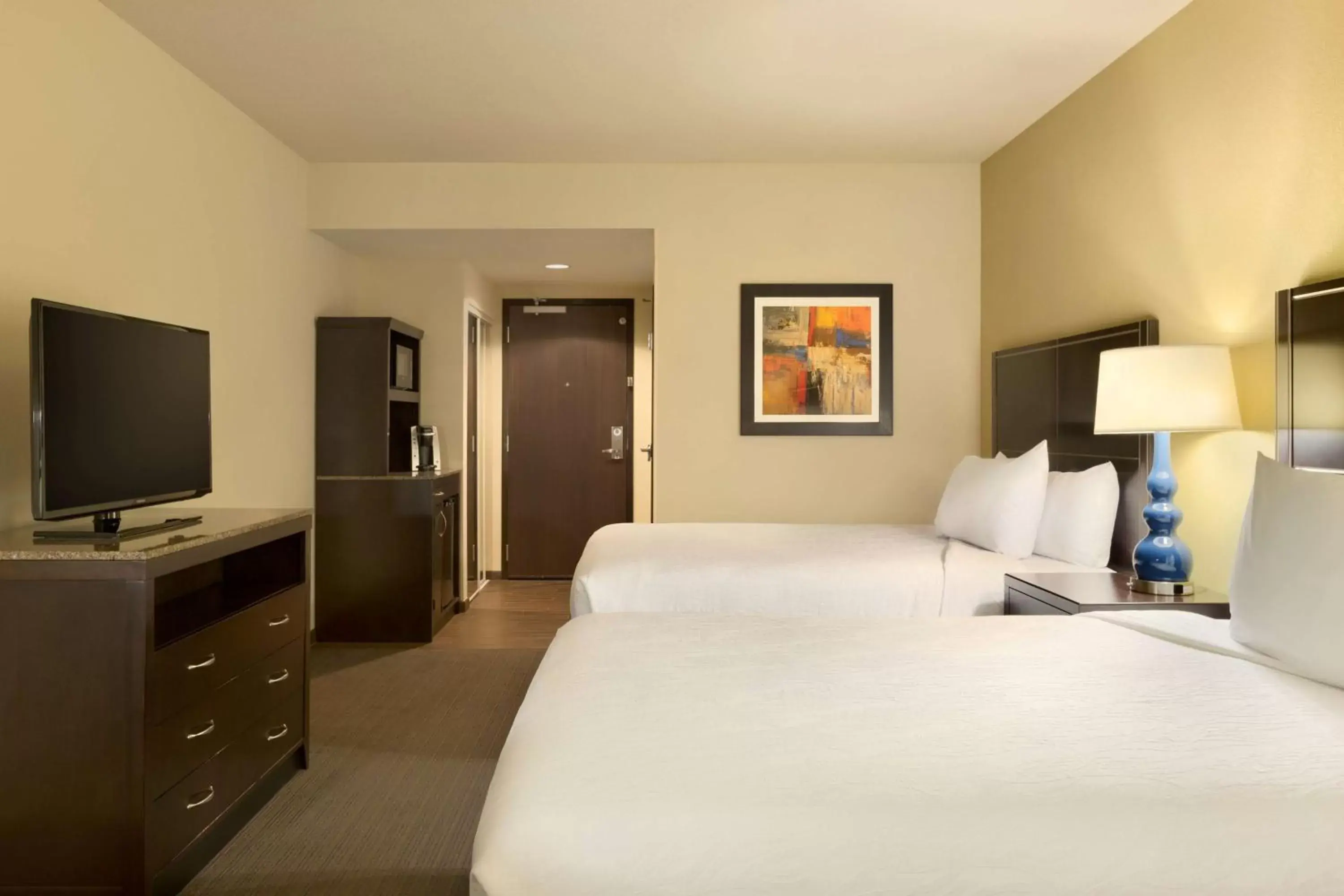 Bedroom, Bed in Hilton Garden Inn Houston NW America Plaza