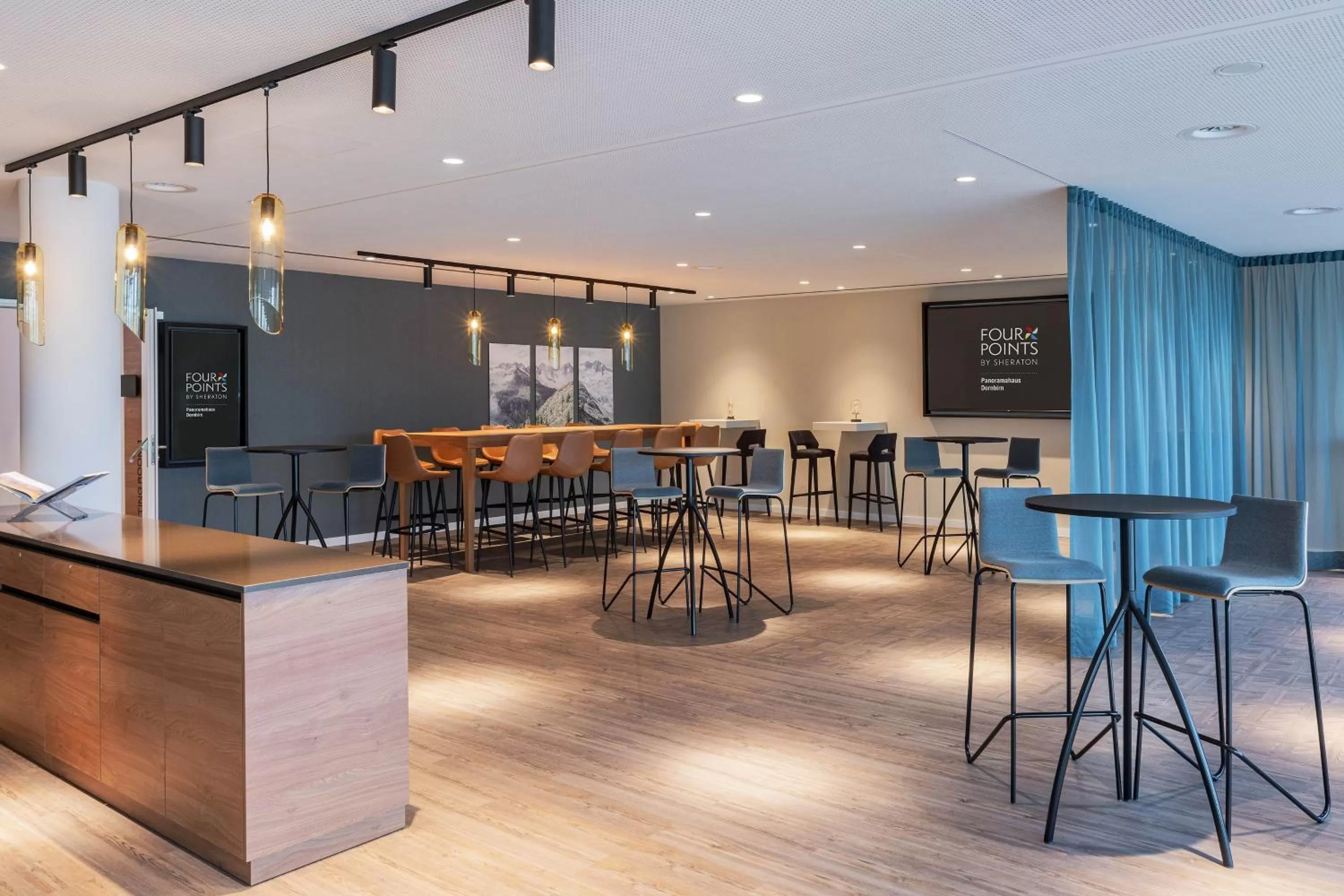 Meeting/conference room in Four Points by Sheraton Panoramahaus Dornbirn