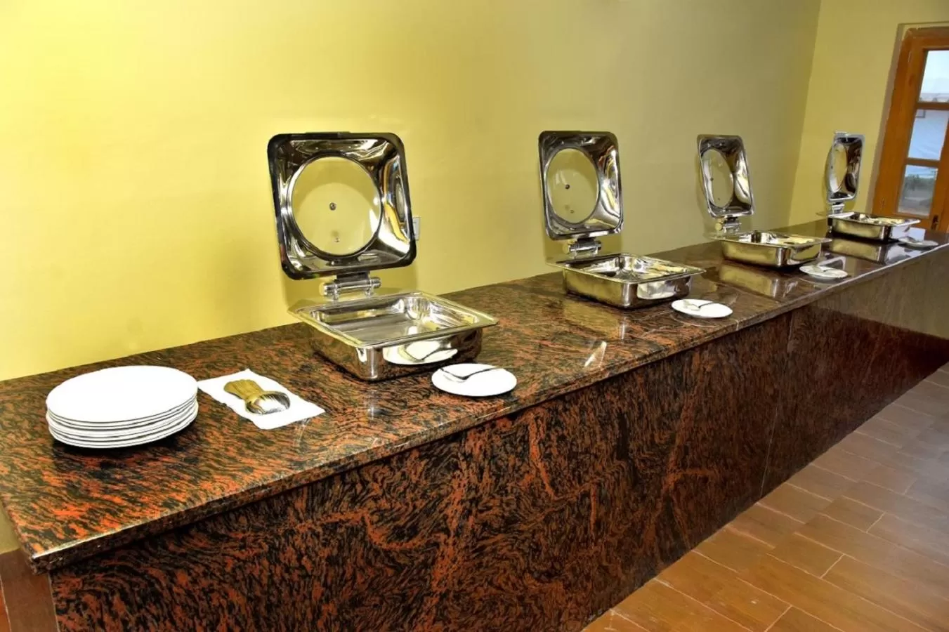 Buffet breakfast in Madho Bagh