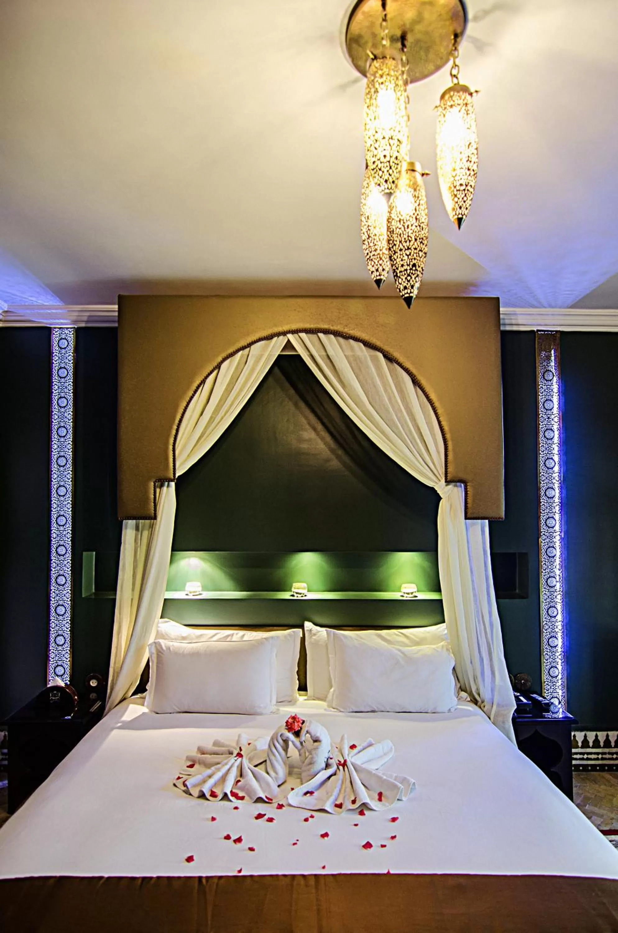 Bed in Palais Ommeyad Suites & Spa