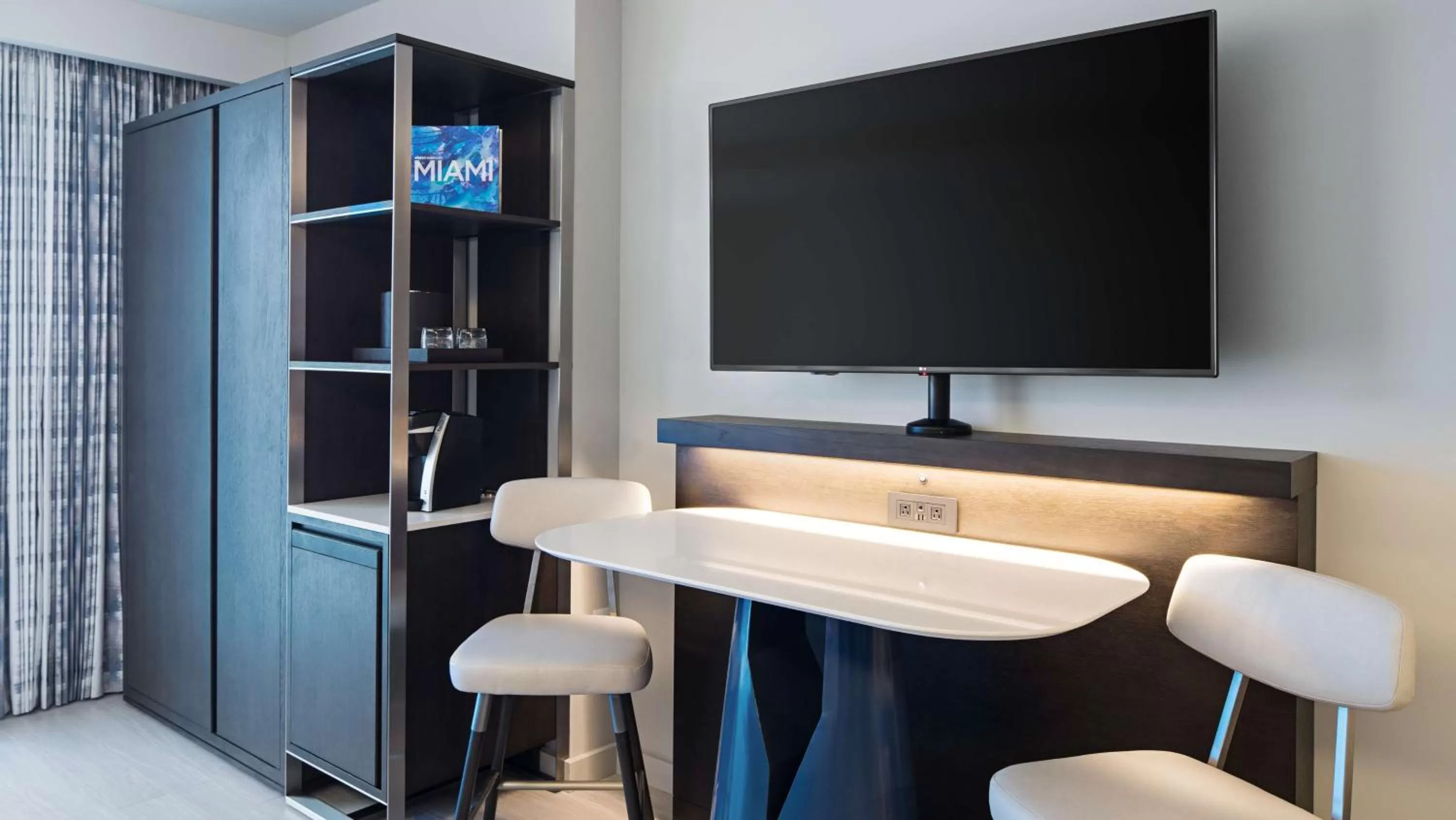 Photo of the whole room in Hyatt Centric Brickell Miami