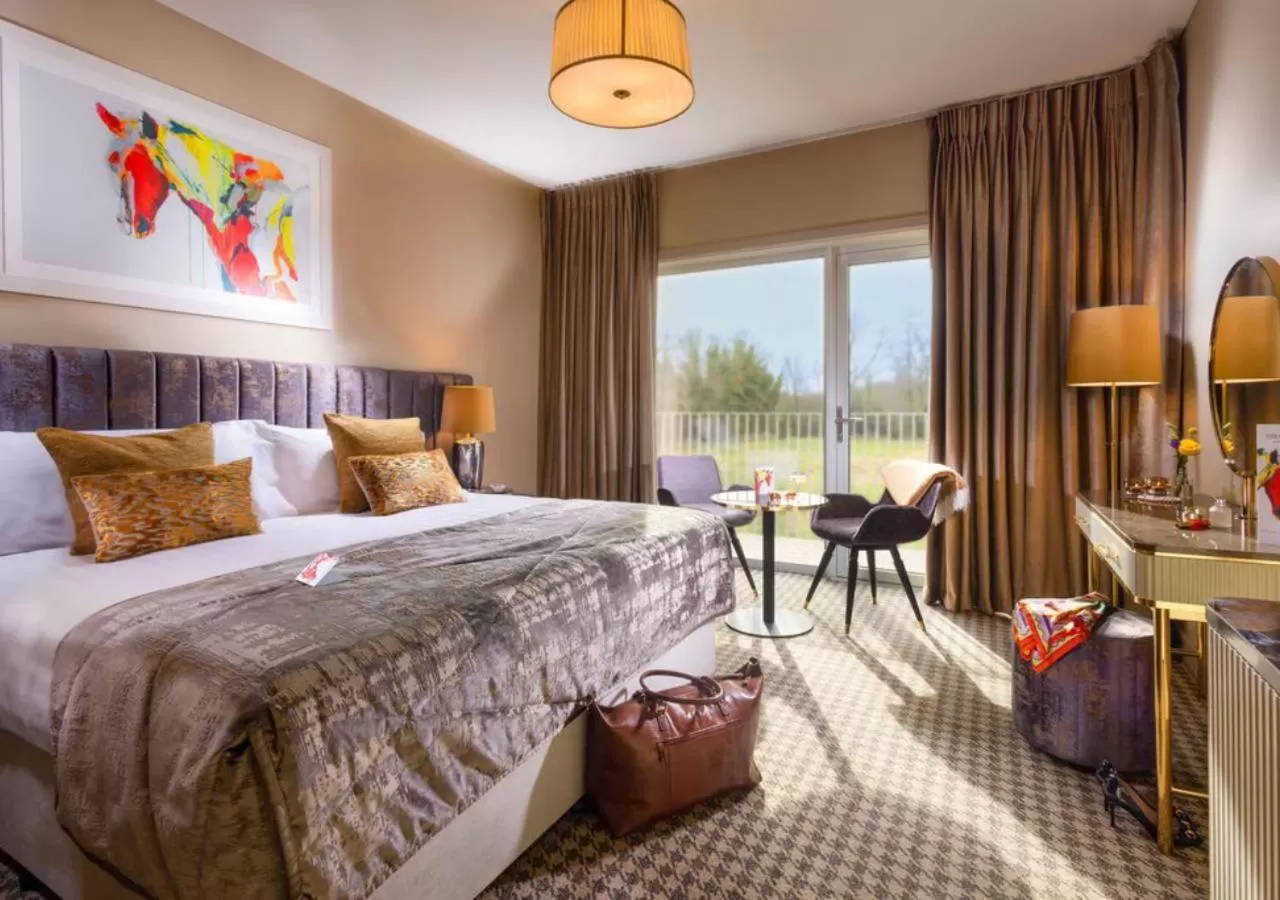 Bedroom, Bed in The Club at Goffs