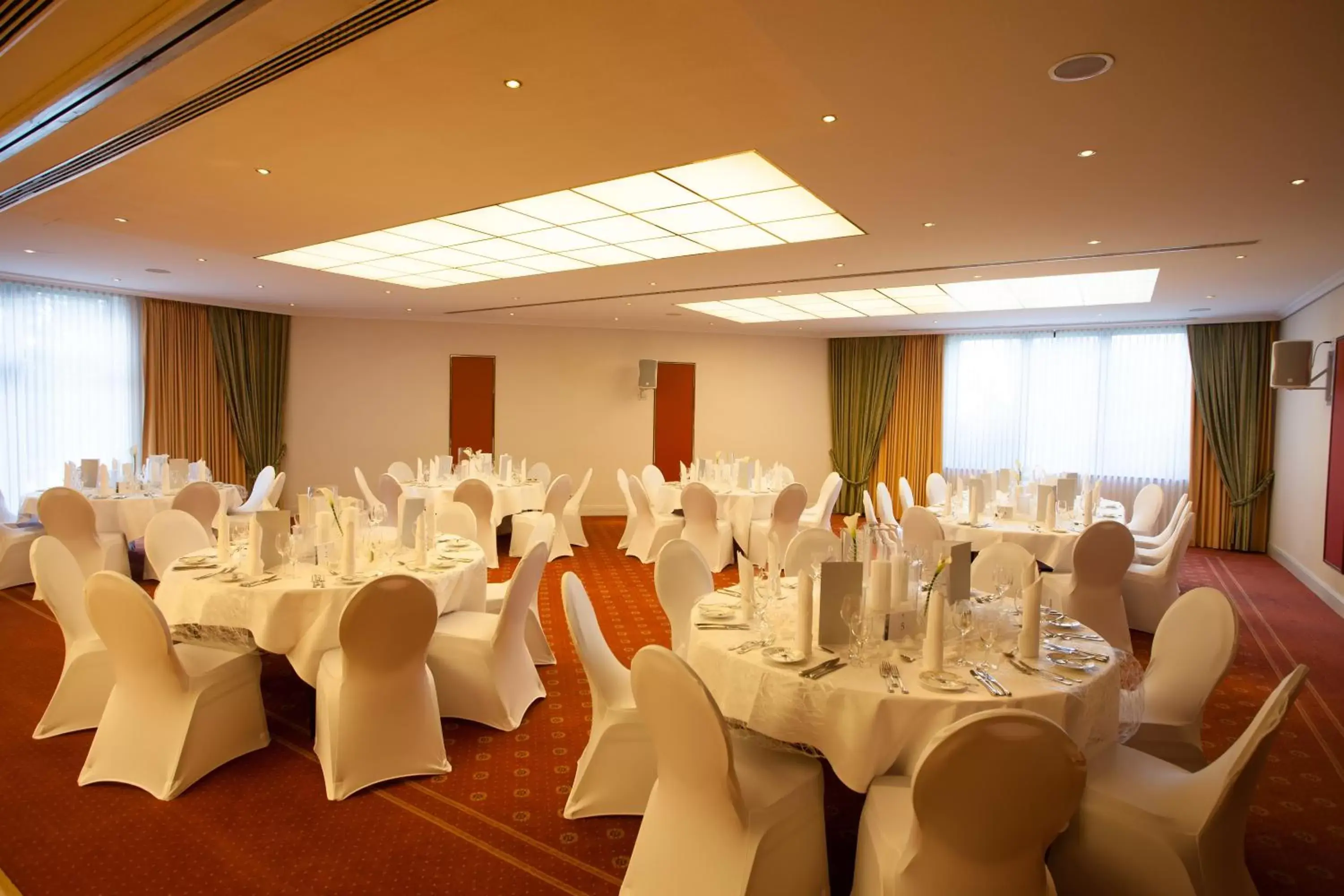 Restaurant/places to eat, Banquet Facilities in Hotel Panorama Hamburg-Billstedt