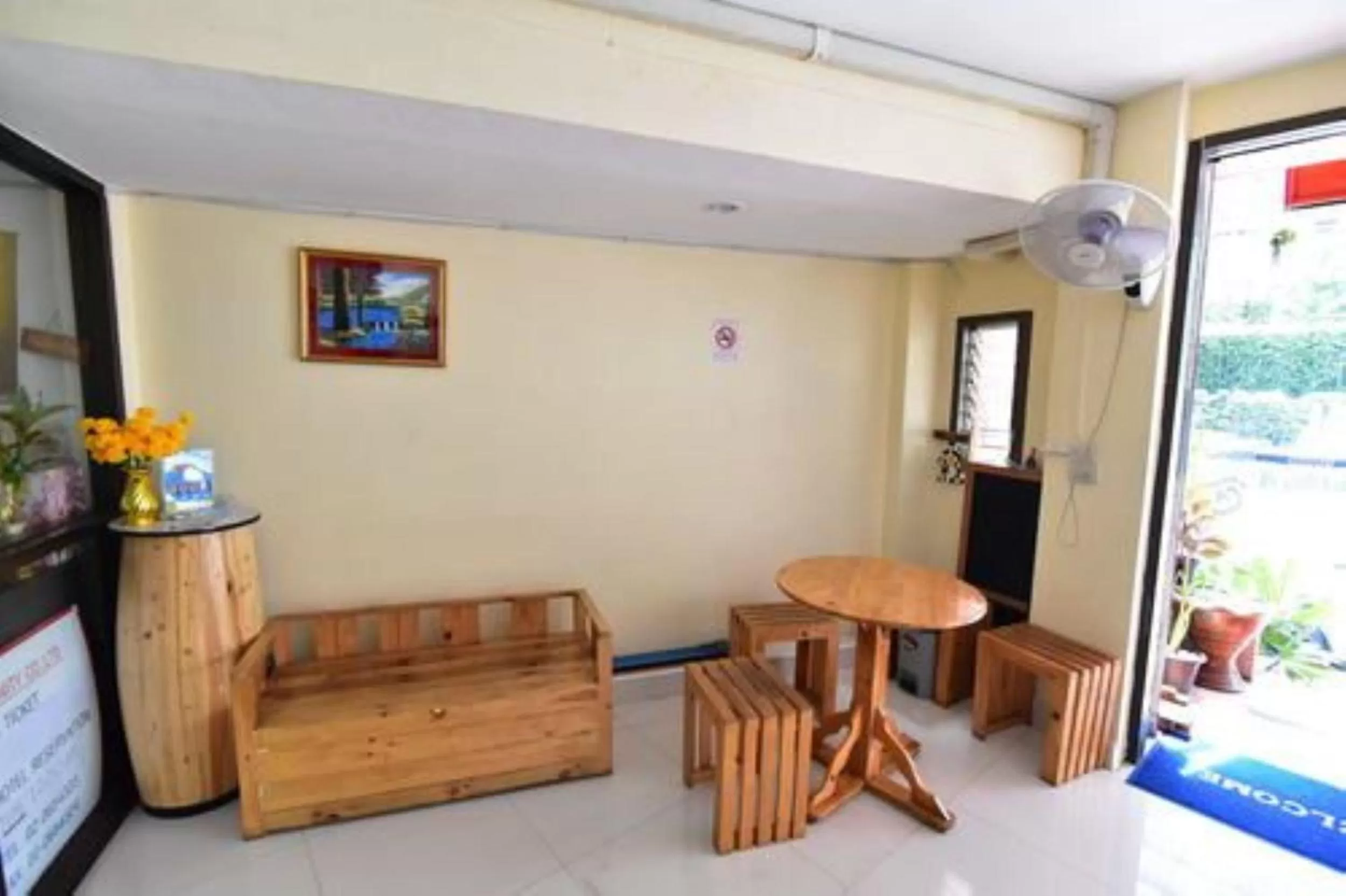 Seating Area in amenity@22