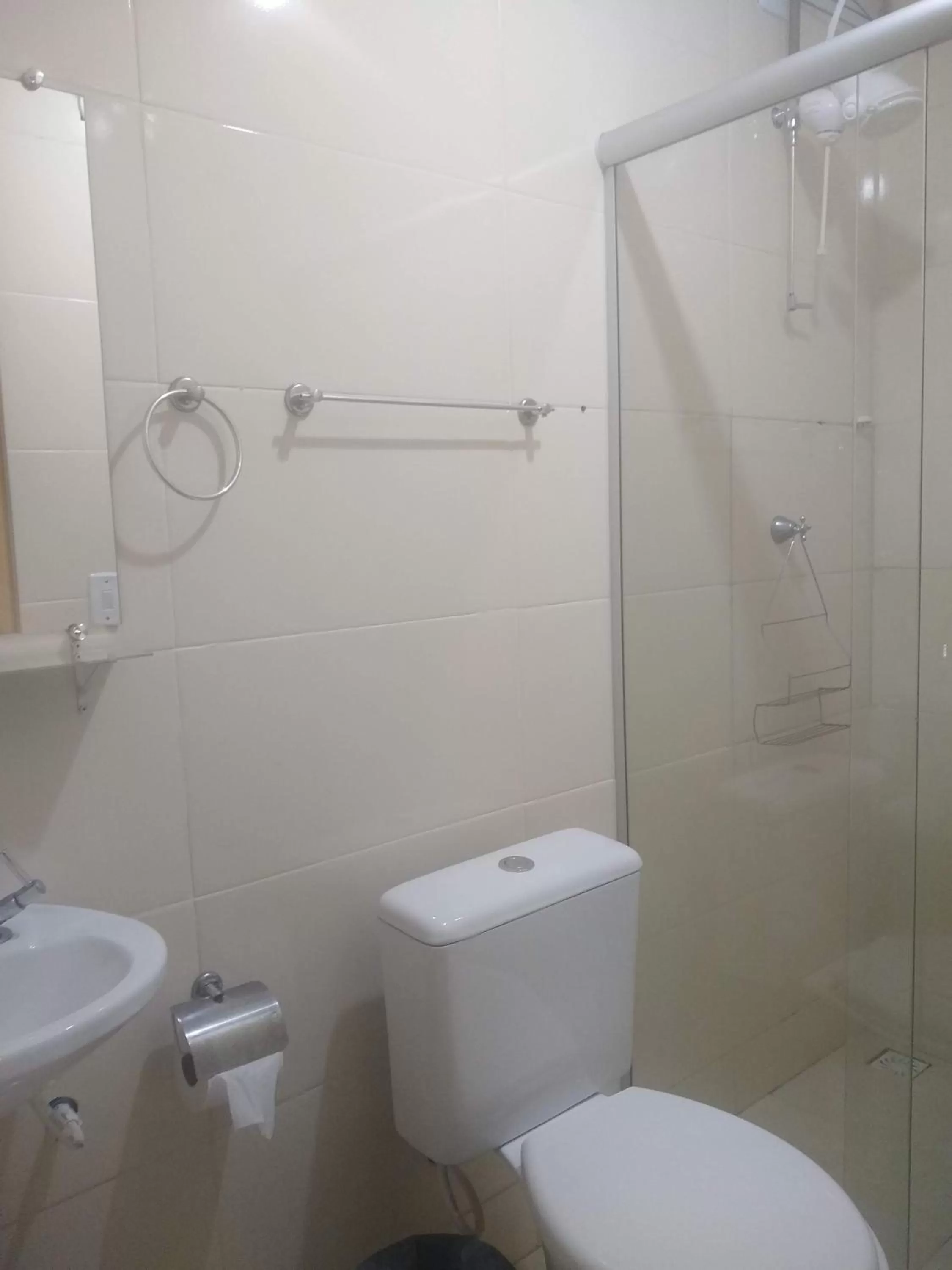 Shower, Bathroom in Pousada do Ribeirão