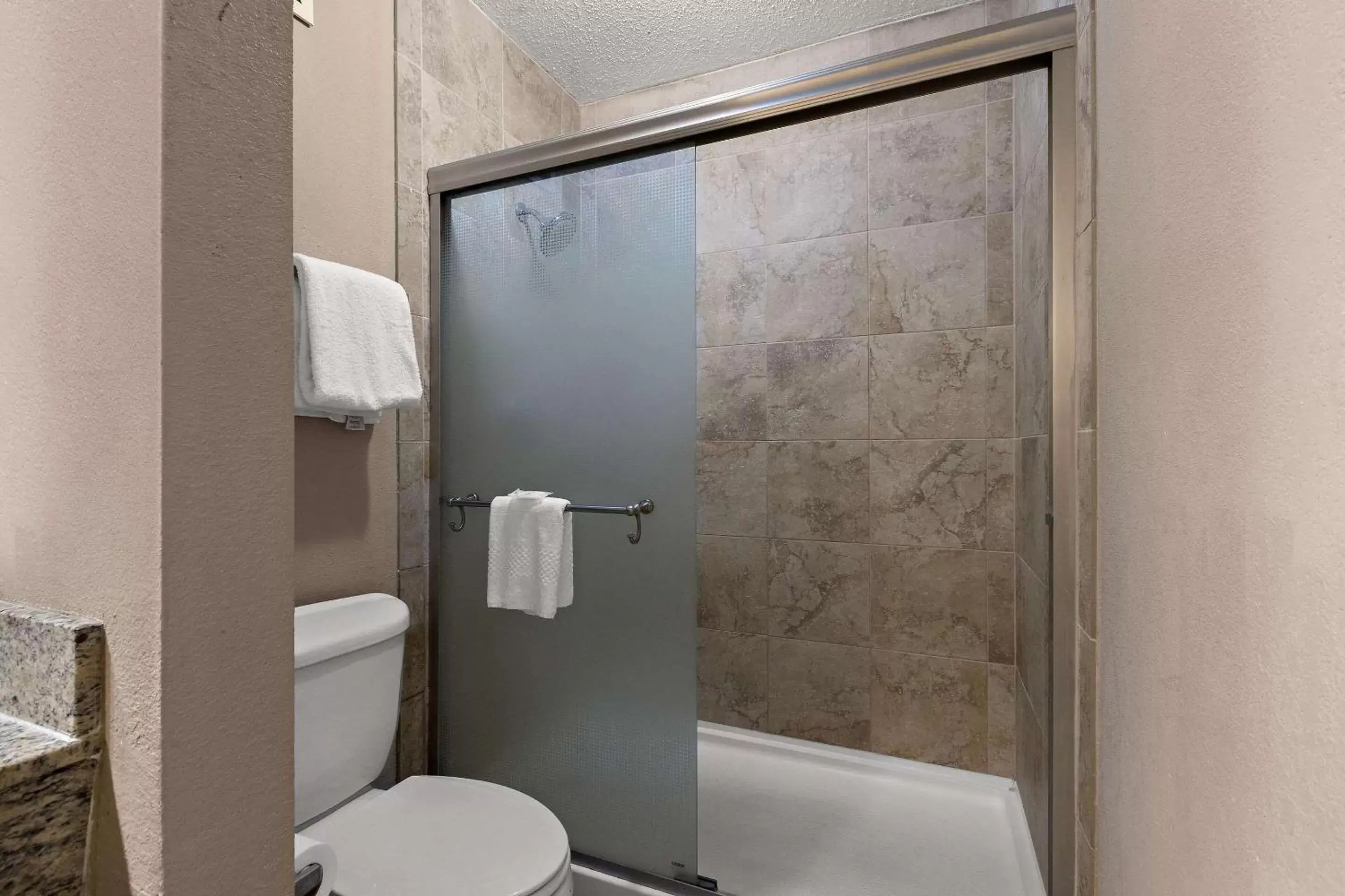 Bedroom, Bathroom in Quality Inn Wayne - Fairfield Area