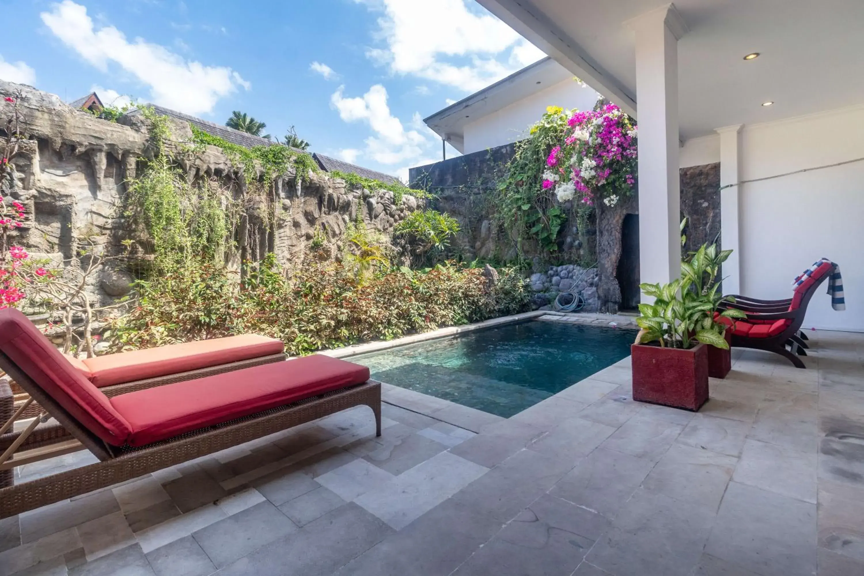 Swimming pool in Aleesha Villas and Suites Swimming pool in Aleesha Villas and Suites