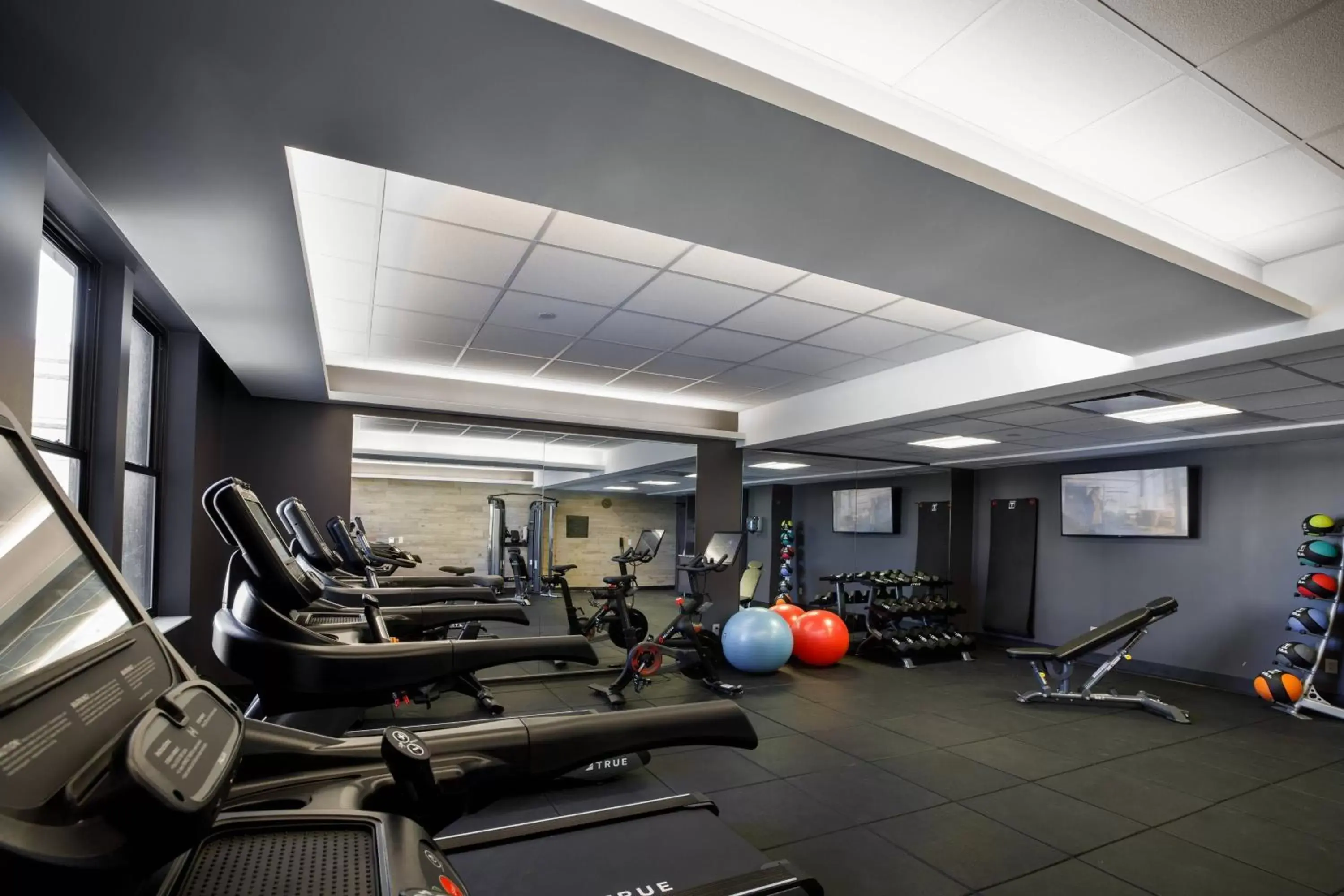 Fitness centre/facilities, Fitness Center/Facilities in Hotel Vin, Autograph Collection