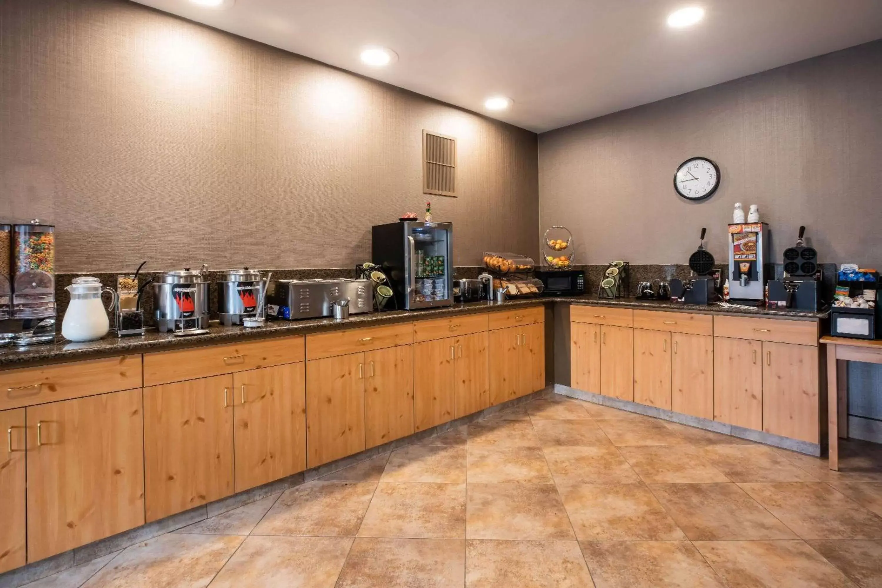 Restaurant/places to eat in La Quinta by Wyndham Eugene Restaurant/places to eat in La Quinta by Wyndham Eugene