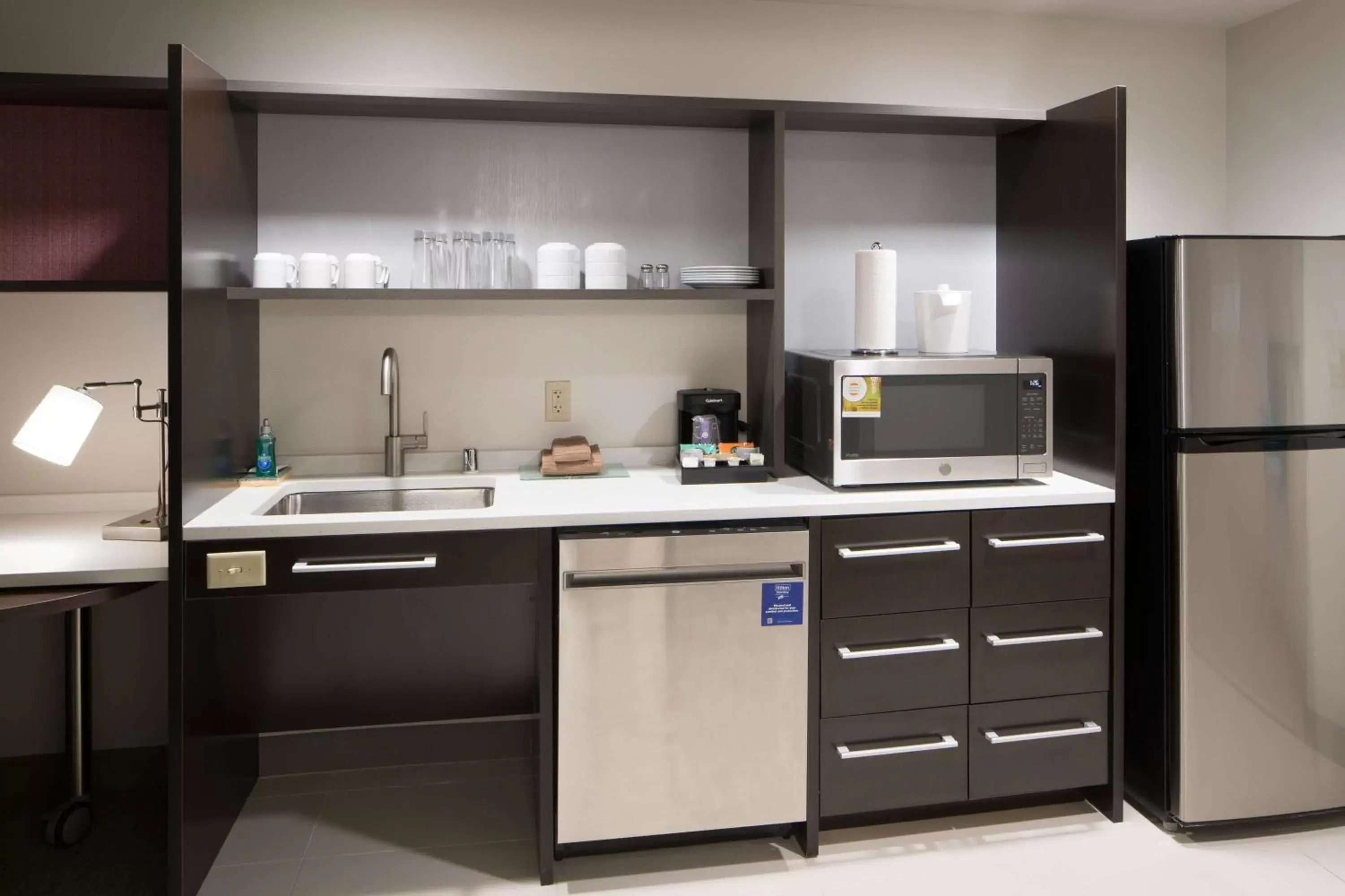 Kitchen or kitchenette, Kitchen/Kitchenette in Home2 Suites By Hilton Fort Worth Cultural District, Tx