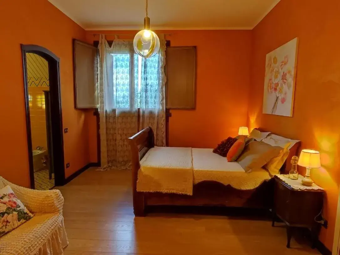 Double Room with Private Bathroom in Villa Pieve