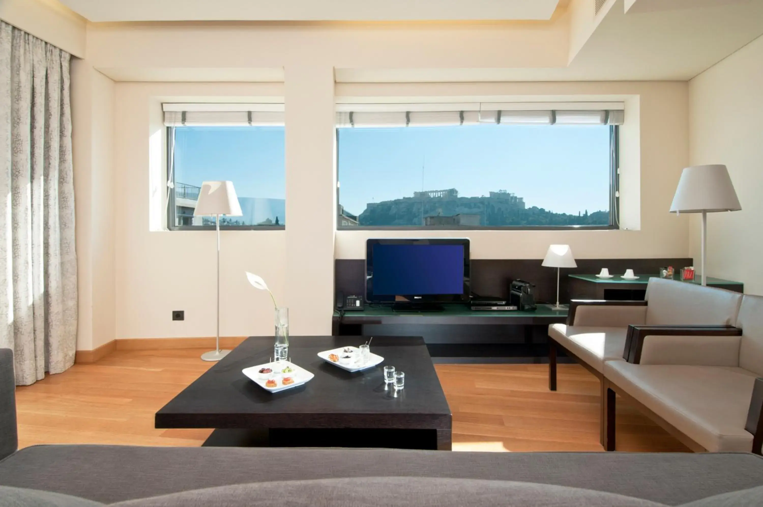 Seating area, TV/Entertainment Center in O&B Athens Boutique Hotel