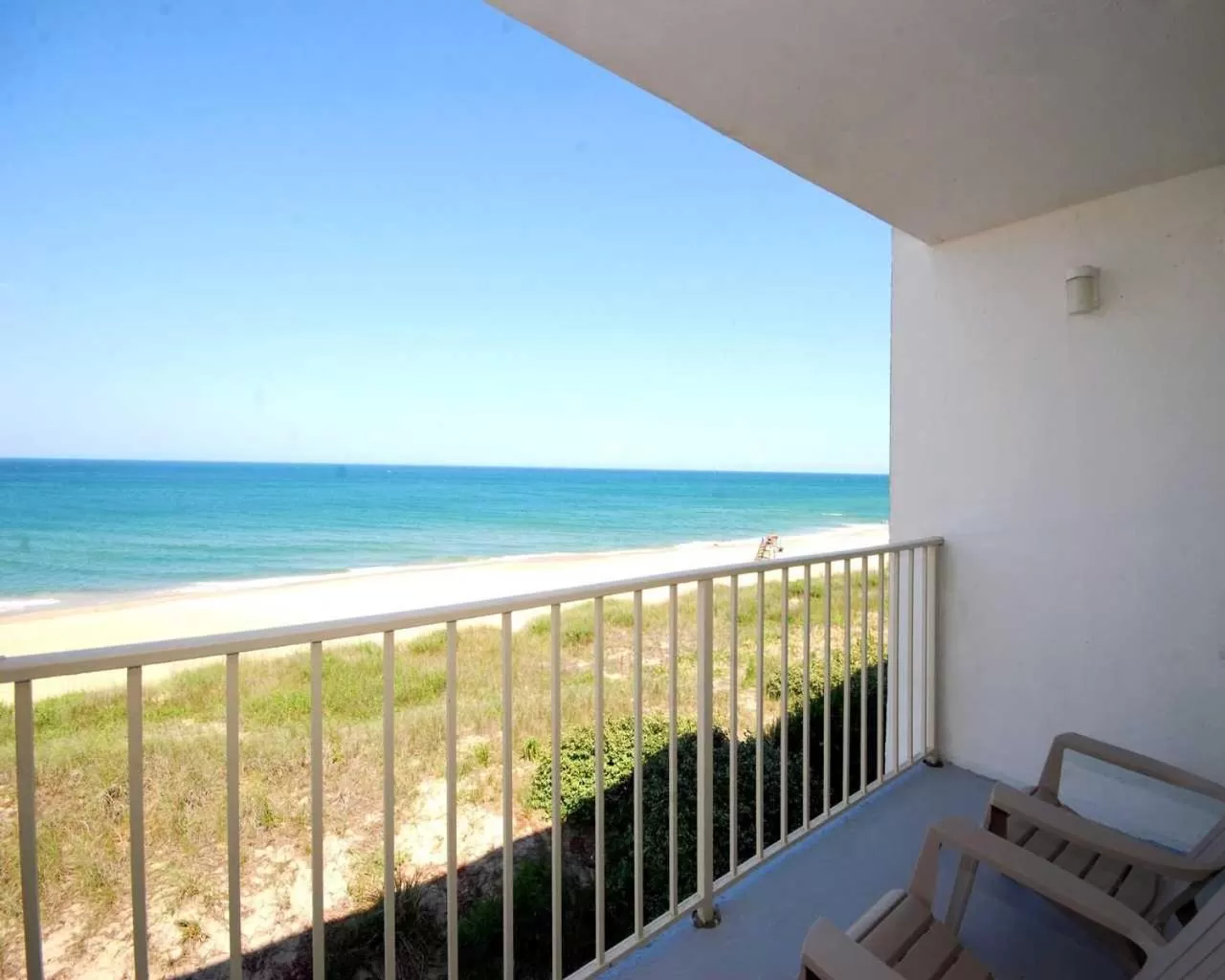 Beach in Comfort Inn On the Ocean