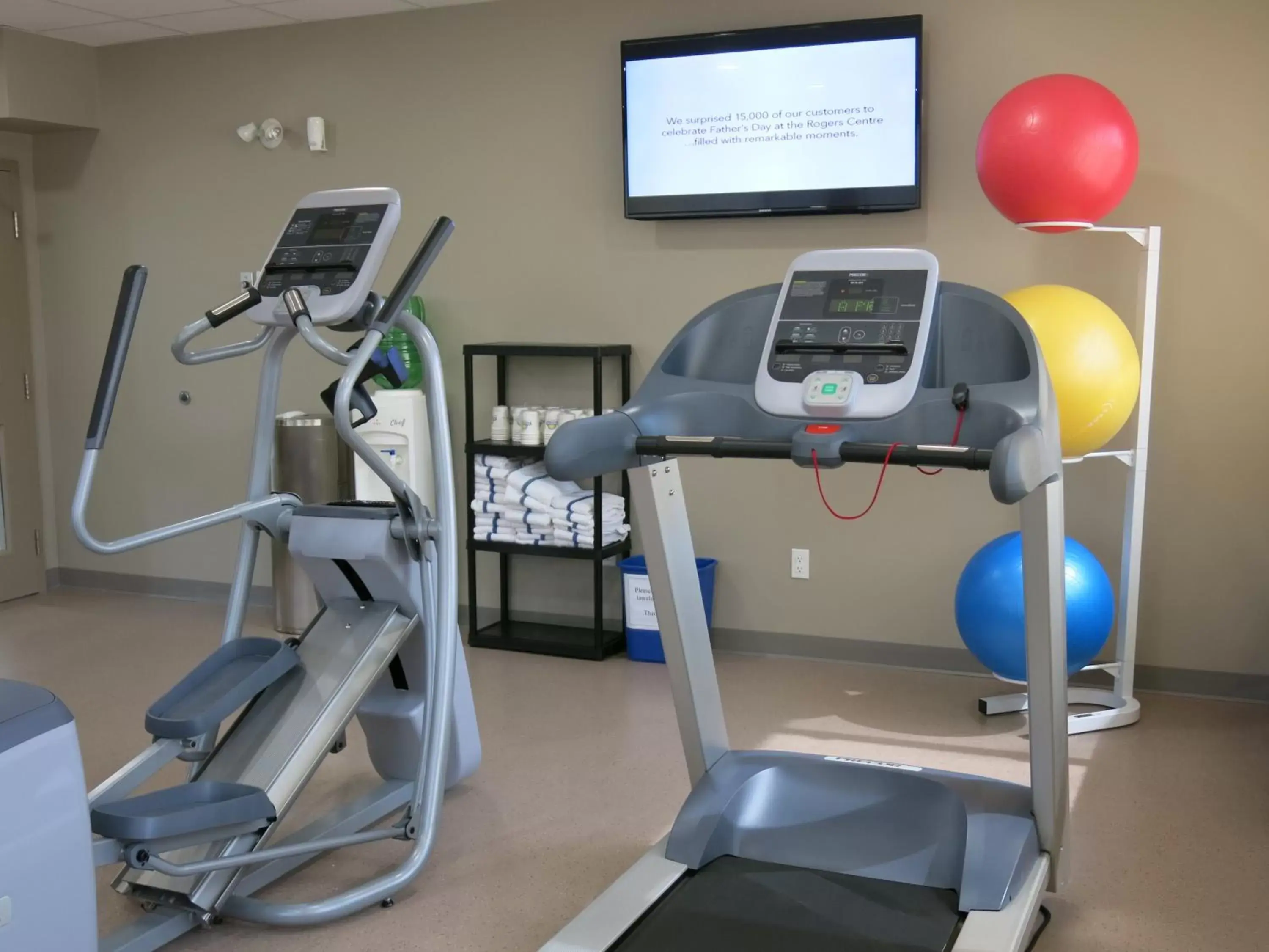 Fitness centre/facilities, Fitness Center/Facilities in Days Inn & Suites by Wyndham Lindsay