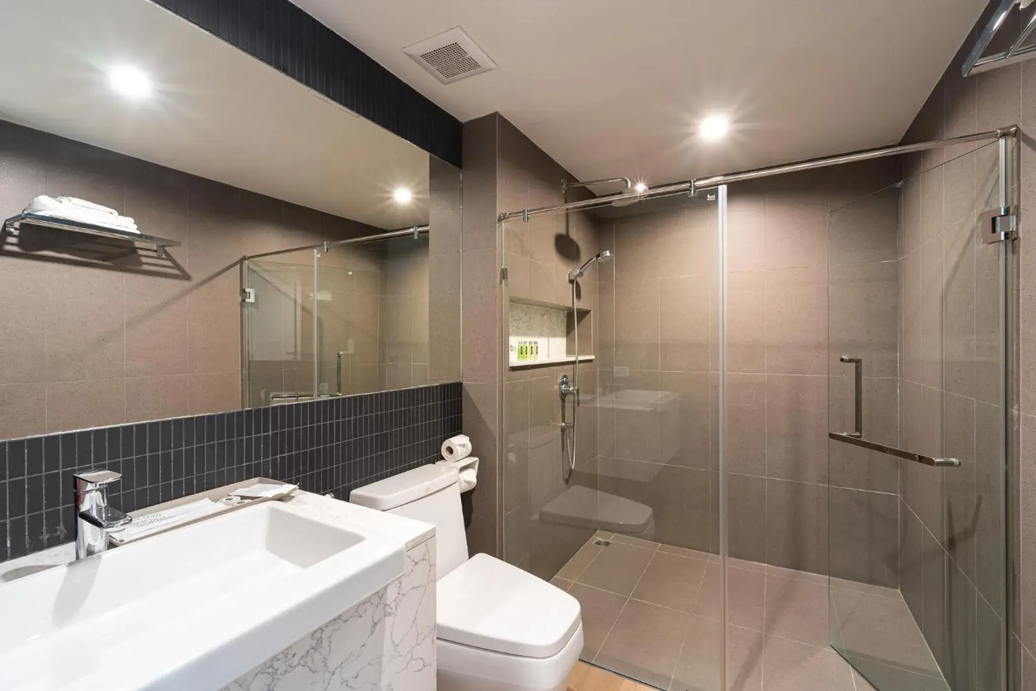 Shower, Bathroom in Naga Residence