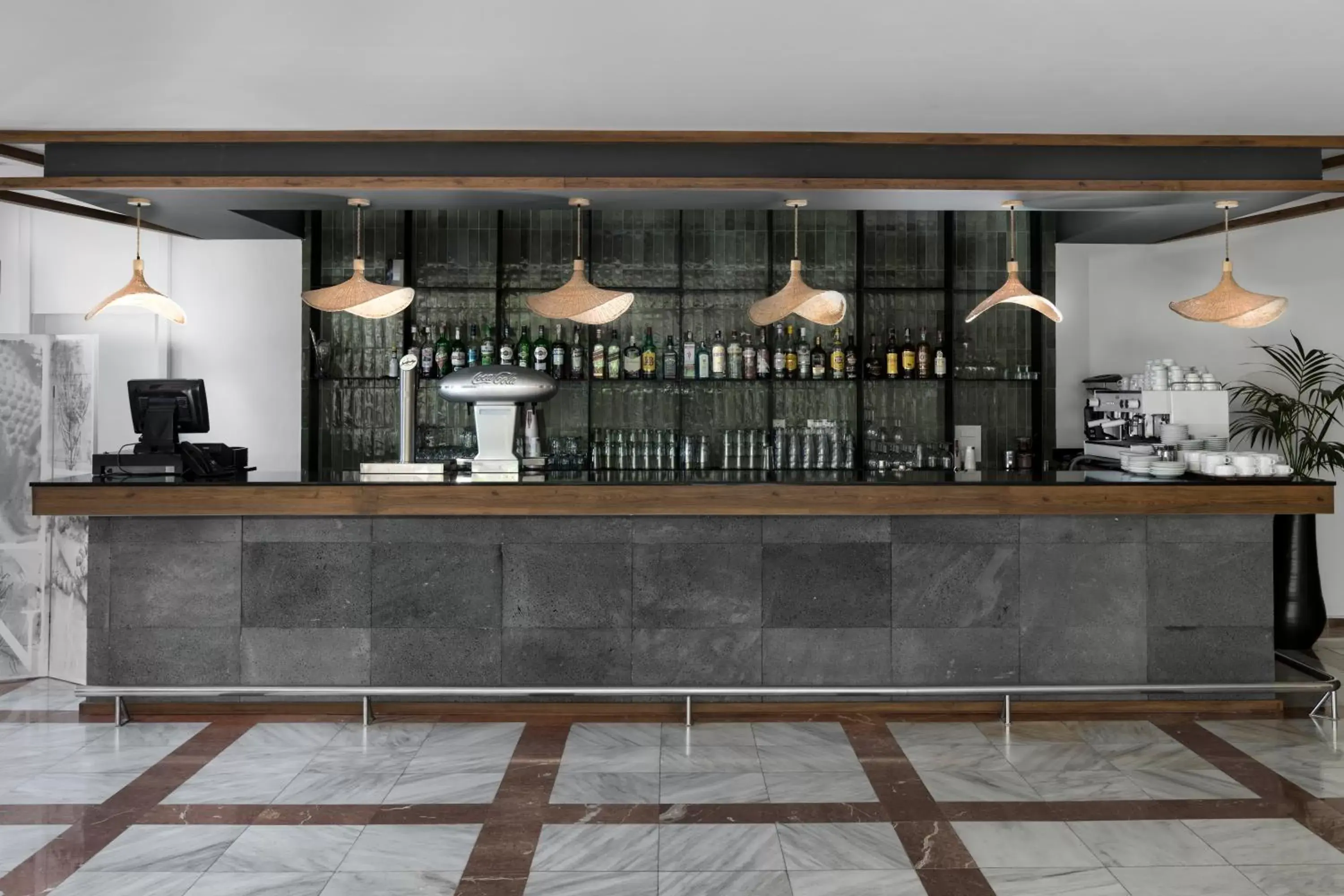 Lounge or bar in FERGUS Puerto de la Cruz Lounge or bar in FERGUS Puerto de la Cruz