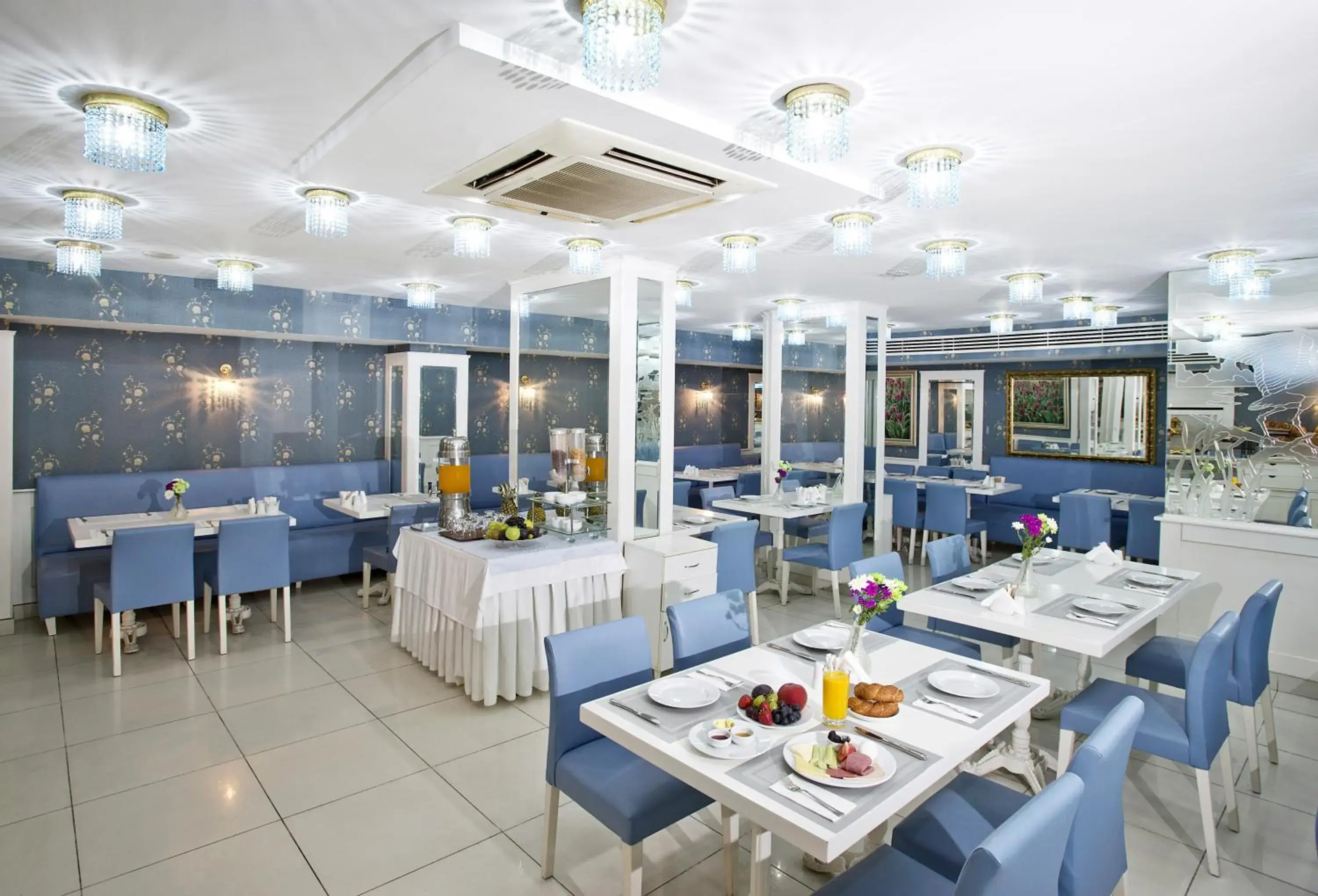Restaurant/Places to Eat in Eterno Hotel